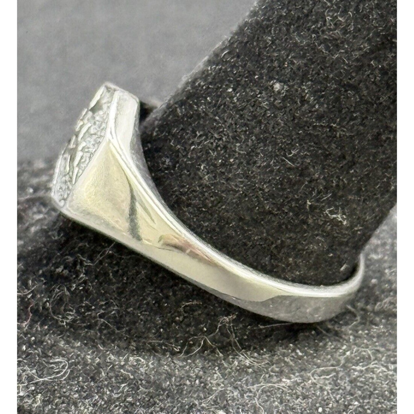 New Condition Sterling Silver Mountains Moon Ring Size 9.75