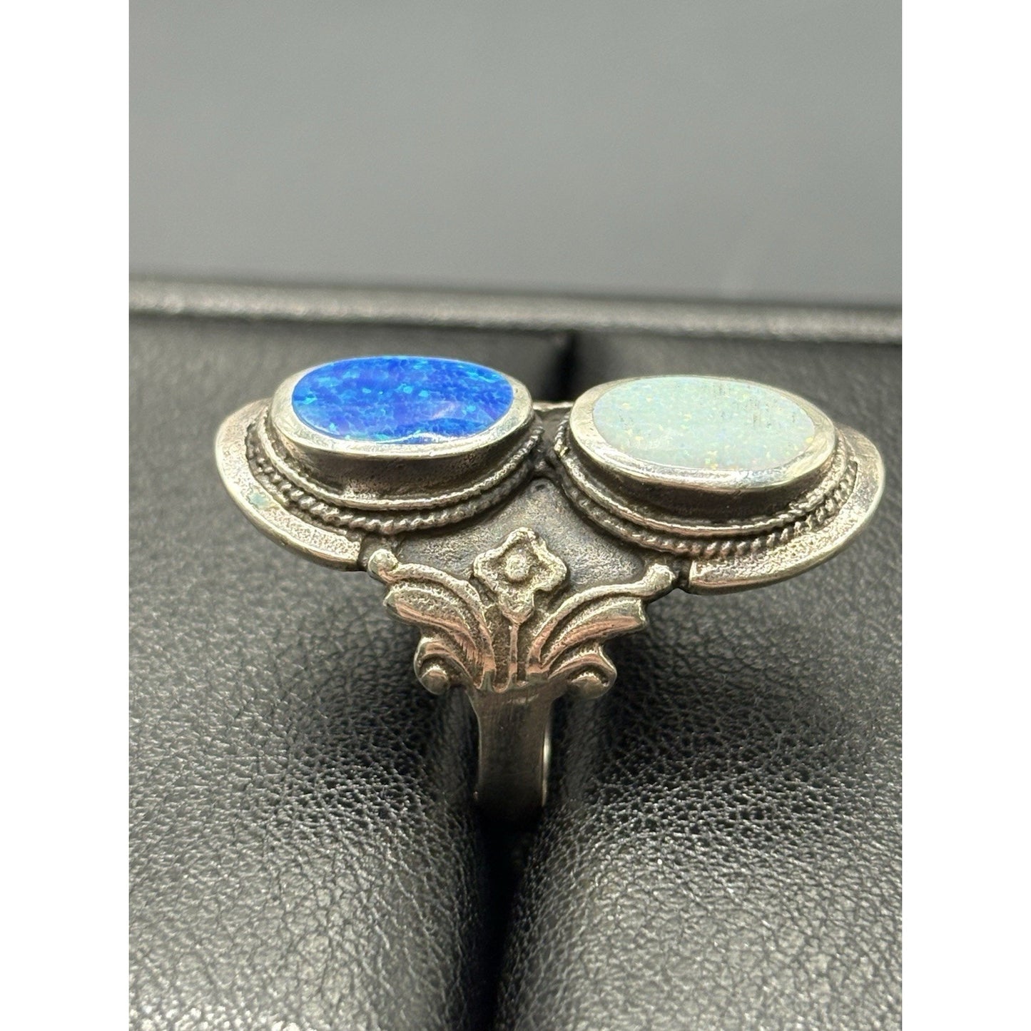 New Condition Sterling Silver Blue White Lab Opal Double Ring Size 7