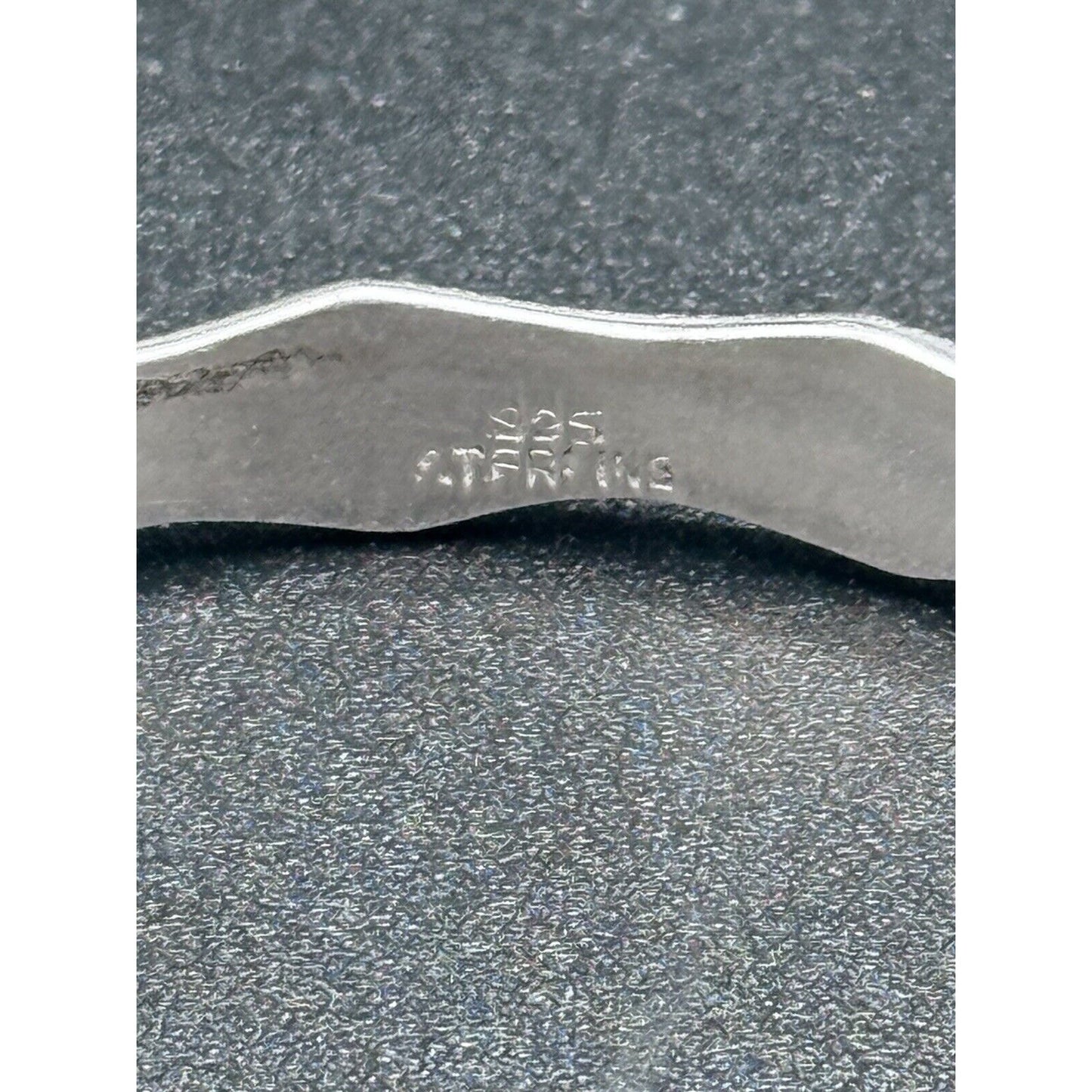 Vintage Sterling Silver Scalloped Hinged Bangle 925 12 Grams M27