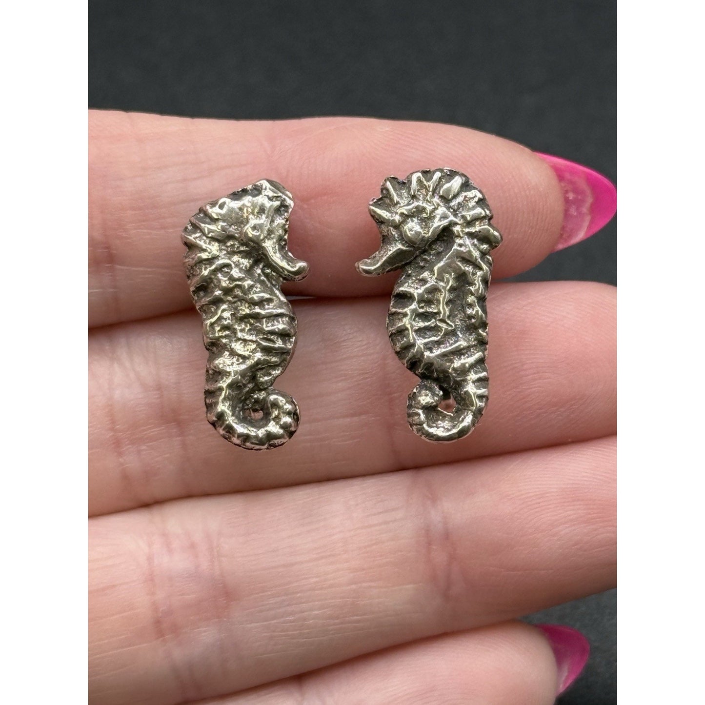 Vintage Sterling Silver Seahorse Screw back Earrings No Post Q7
