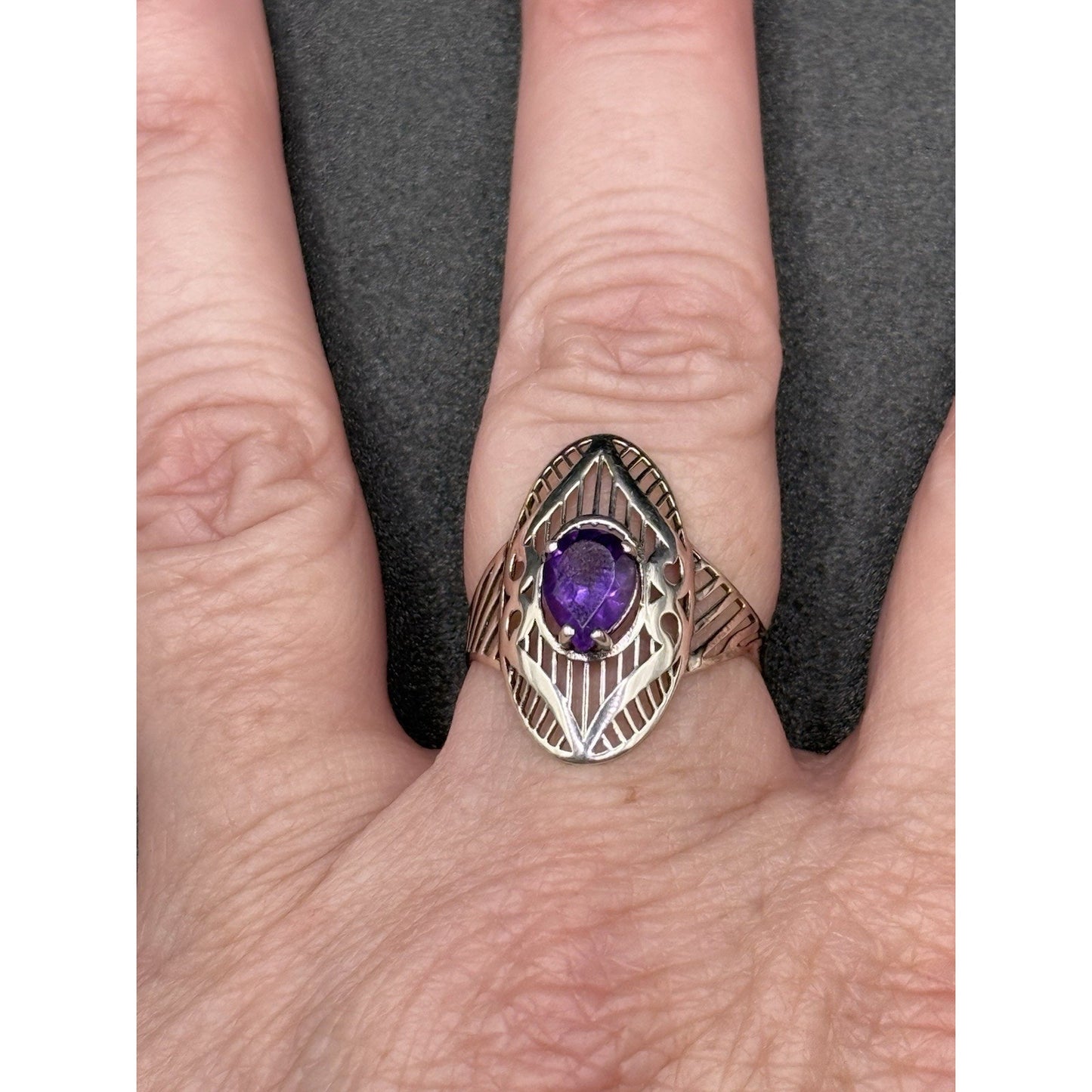 New Condition Sterling Silver Genuine Pear Amethyst Ring Size 9.00 925 P20