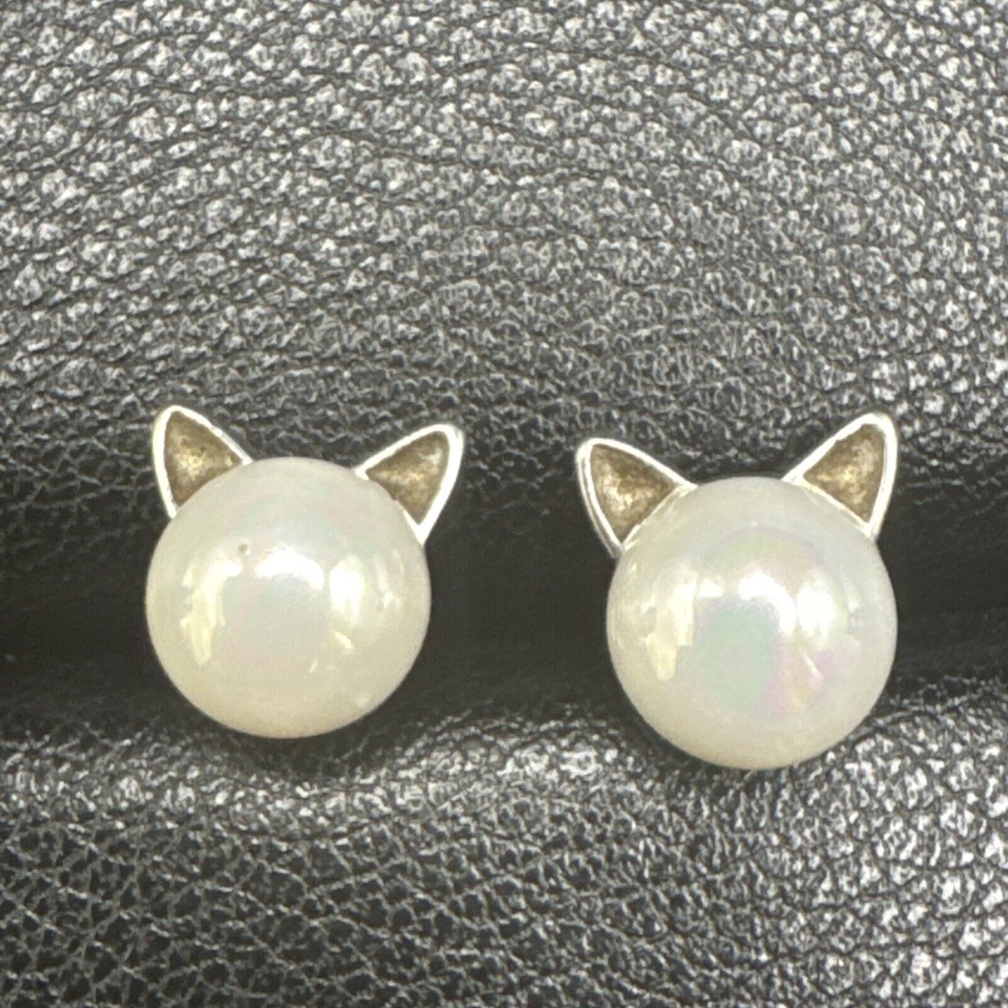 Sterling Silver Faux Pearl Kitty Cat Earrings 925 K30