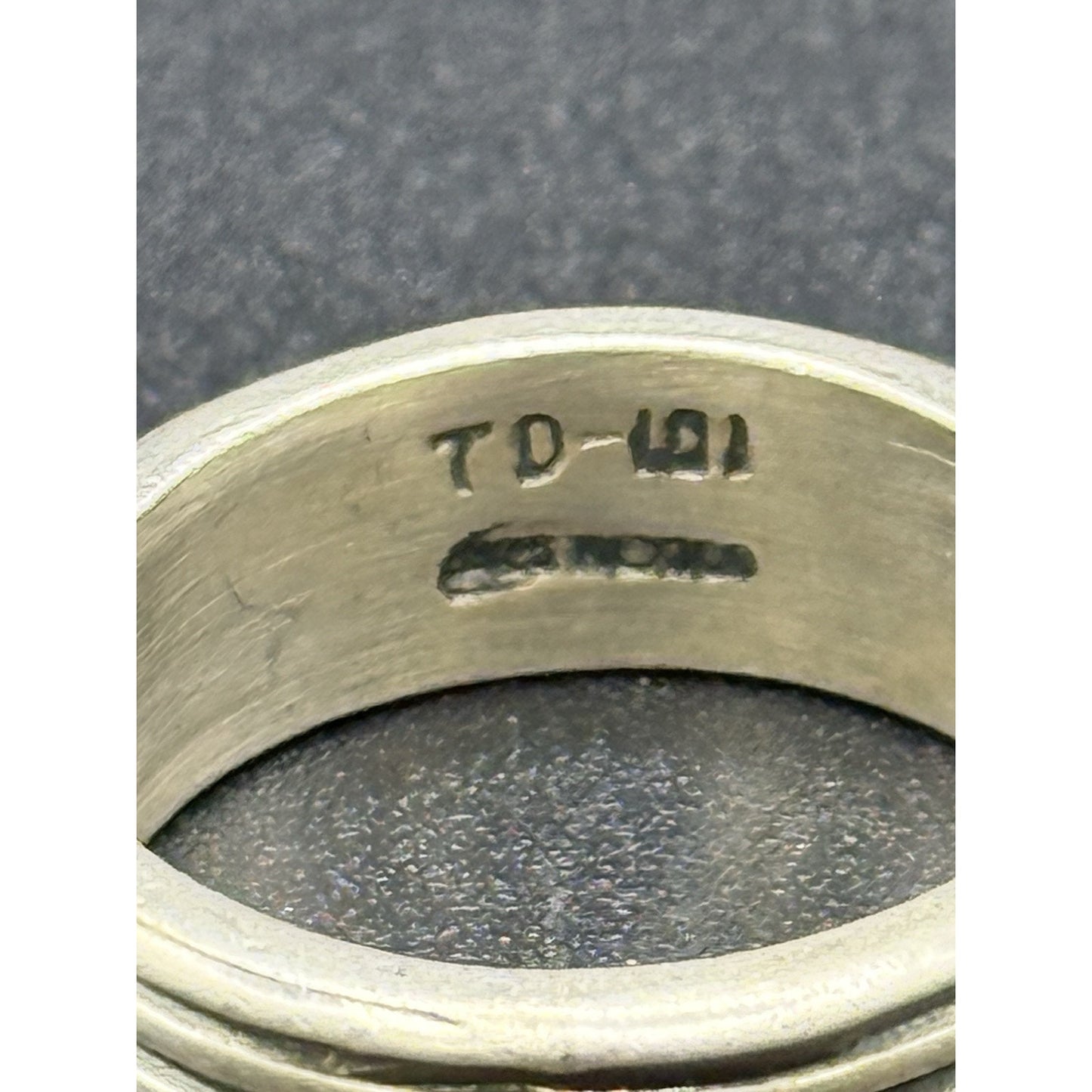Vintage Taxco 8MM Grooved Band Ring Size 8.25 P10