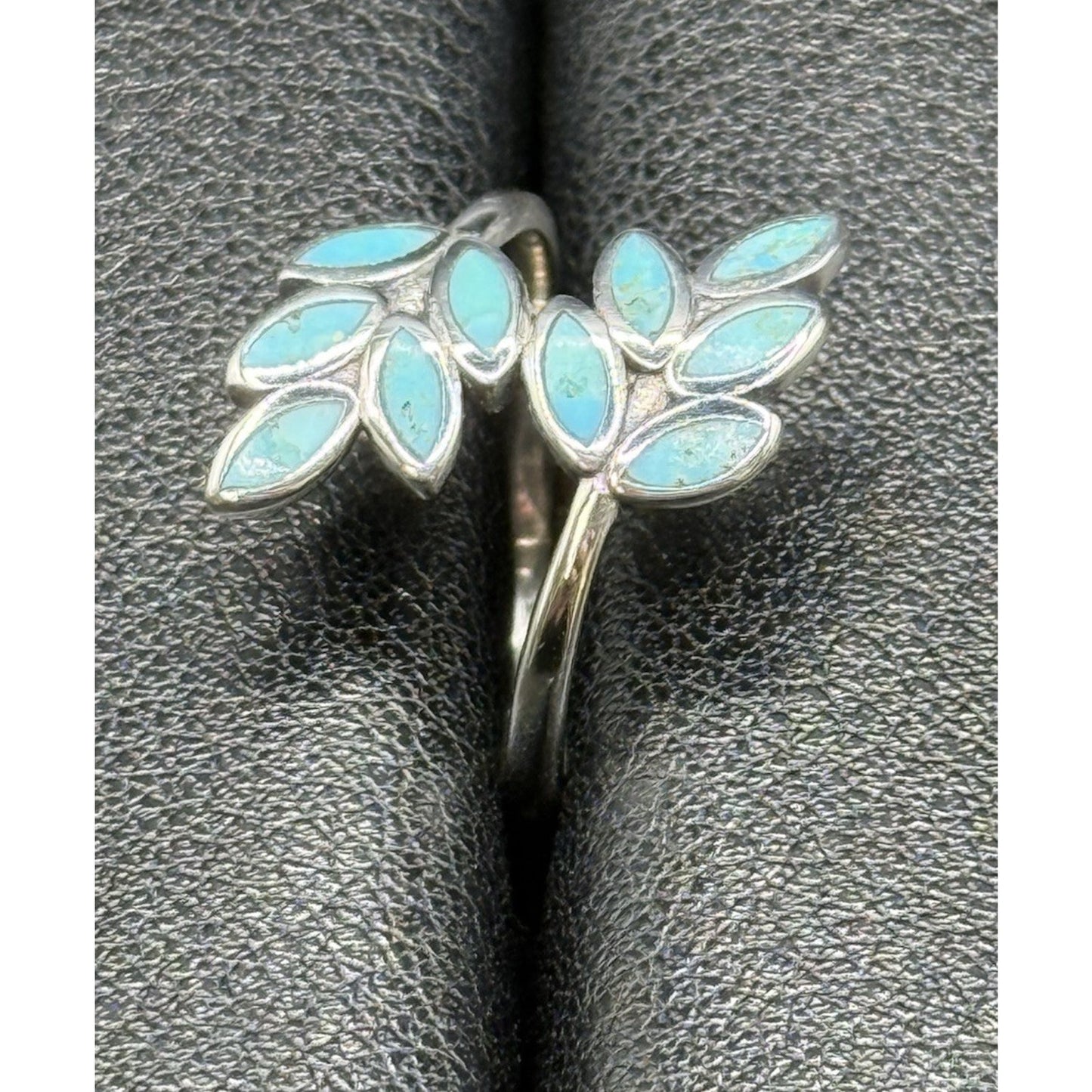 New Condition Sterling Silver Inlay Turquoise Bypass Ring Size 7.00