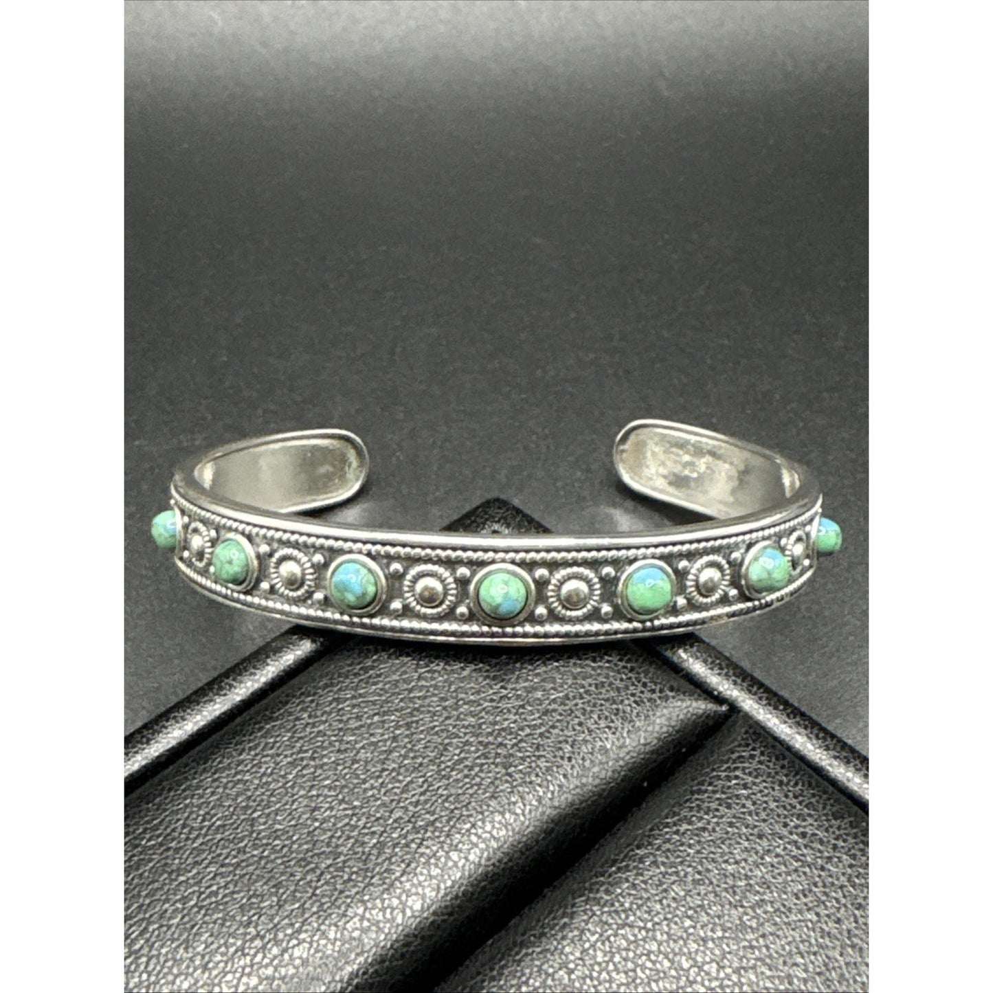 New Condition 7” Sterling Silver Turquoise Studded Cuff Bracelet 925