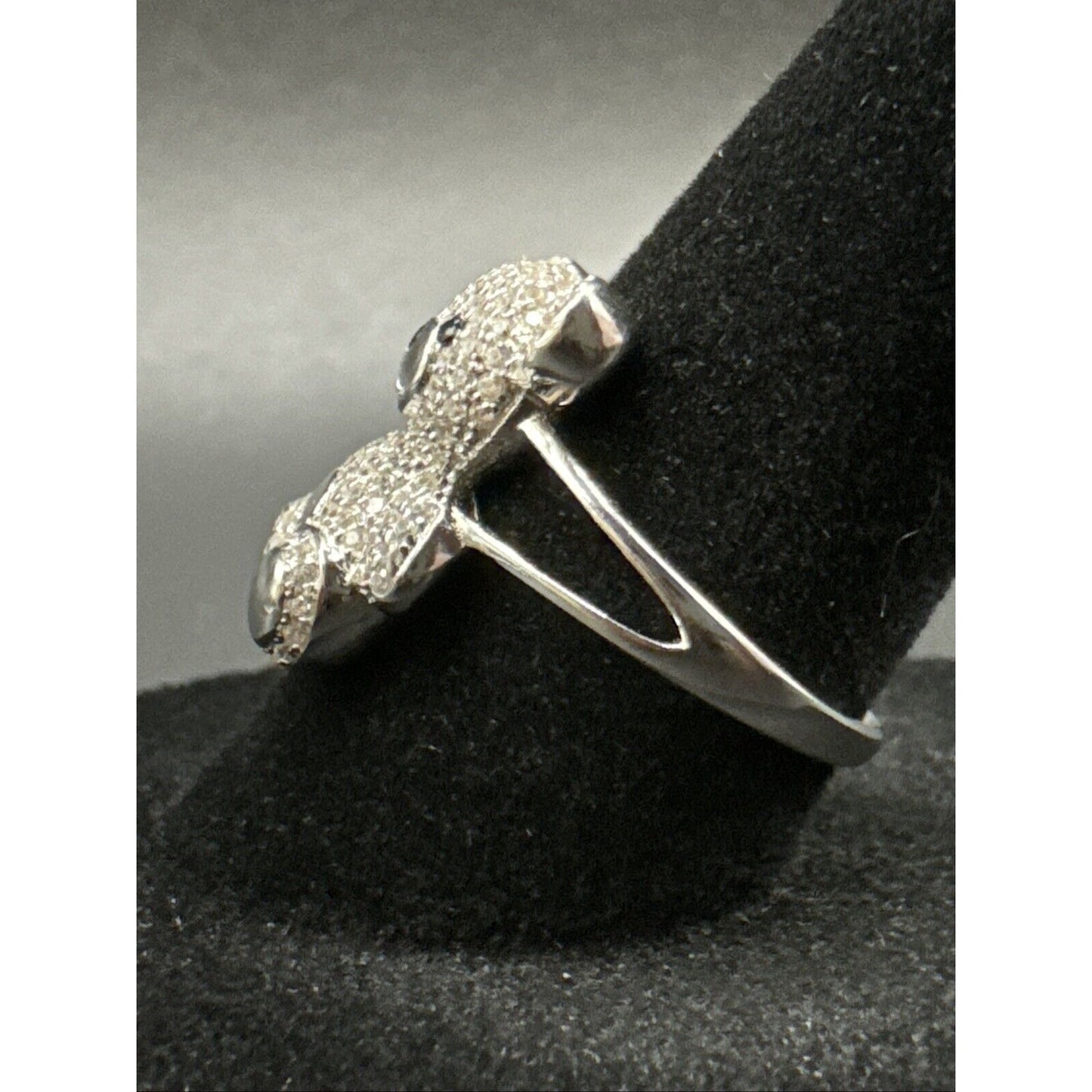 New Condition Sterling Silver CZ Encrusted Teddy Bear Ring 925 Size 7