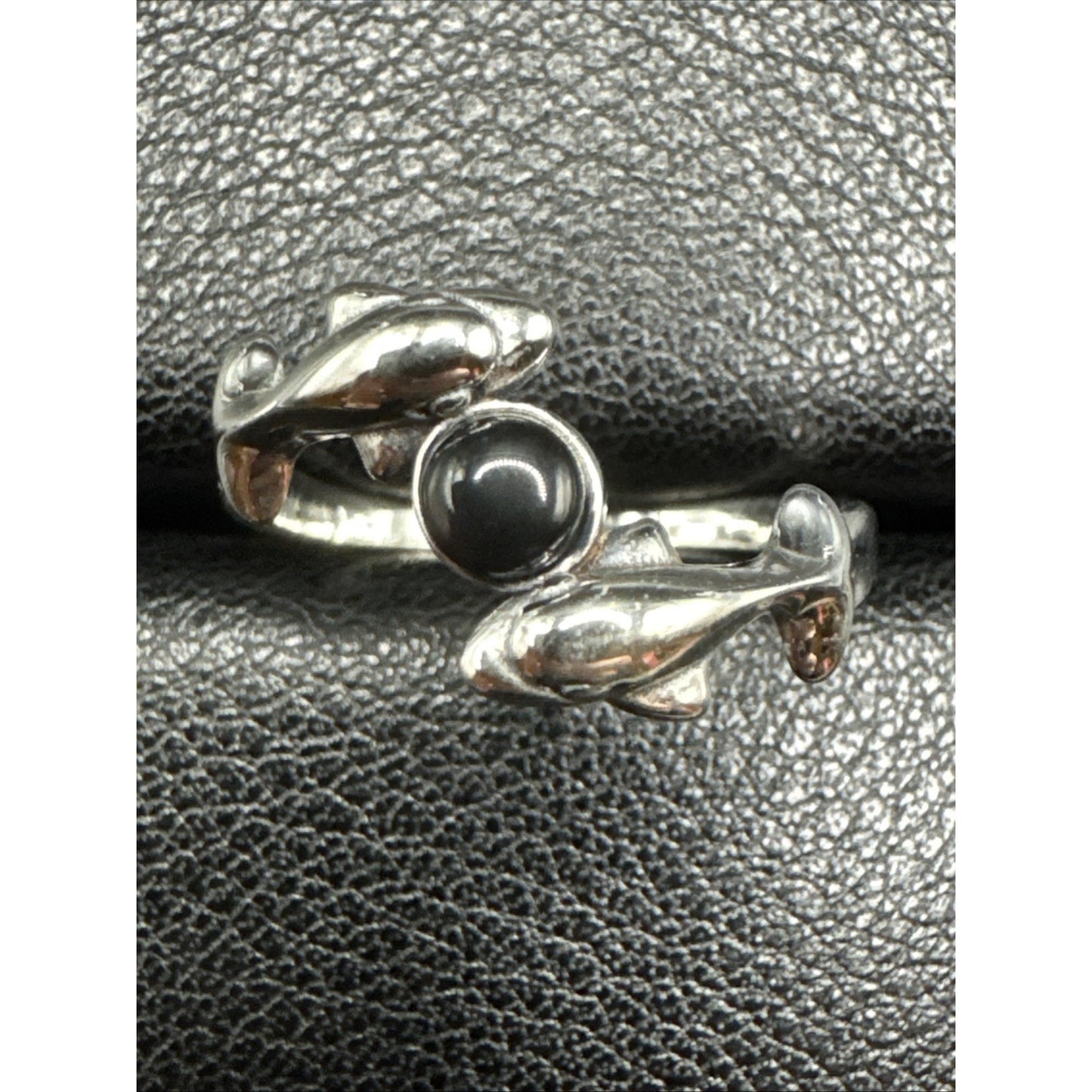 New Condition Sterling Silver Onyx Double Dolphin Ring 925 Size 7