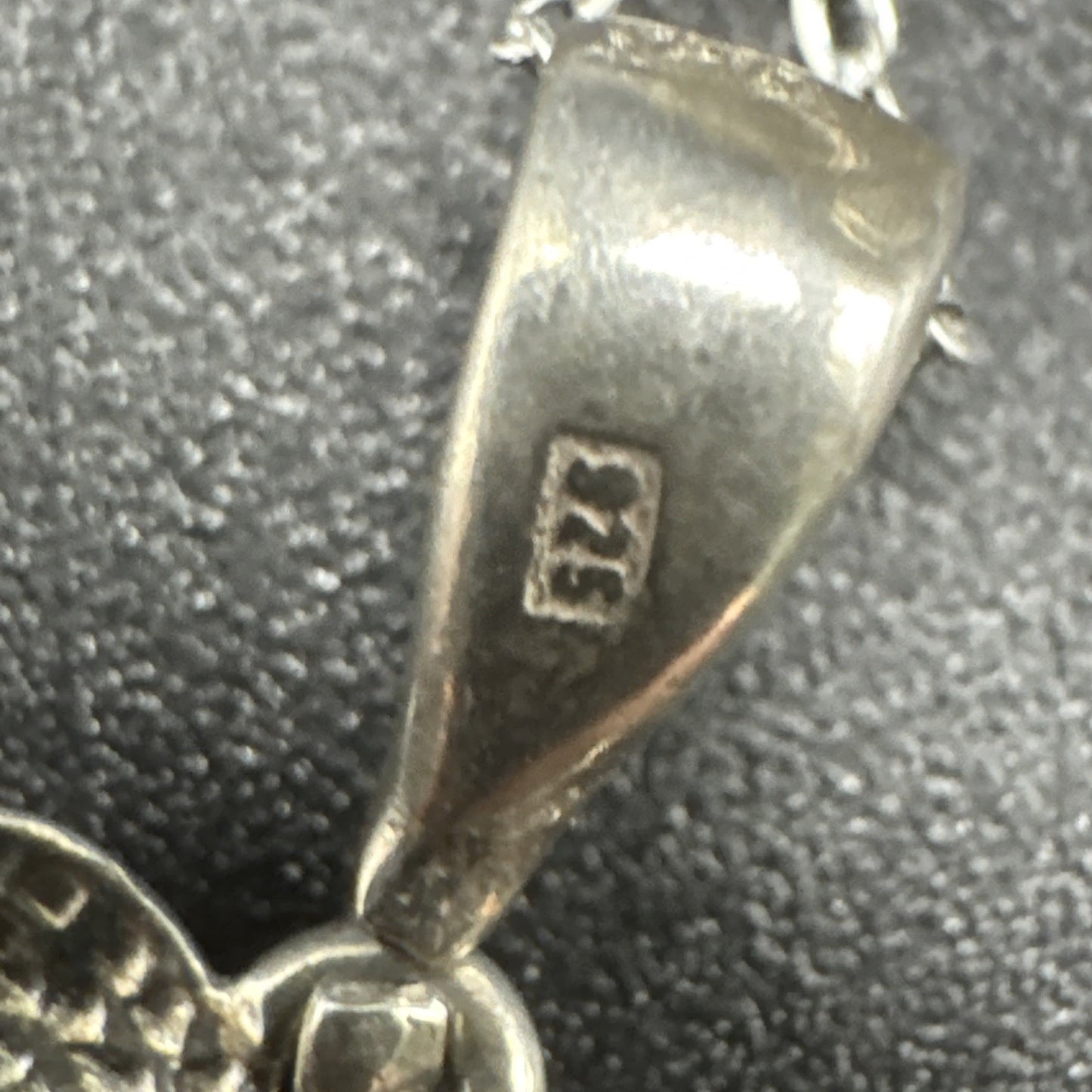 18” Sterling Silver Amber Symbol Character Pendant Necklace 3g 925 S15