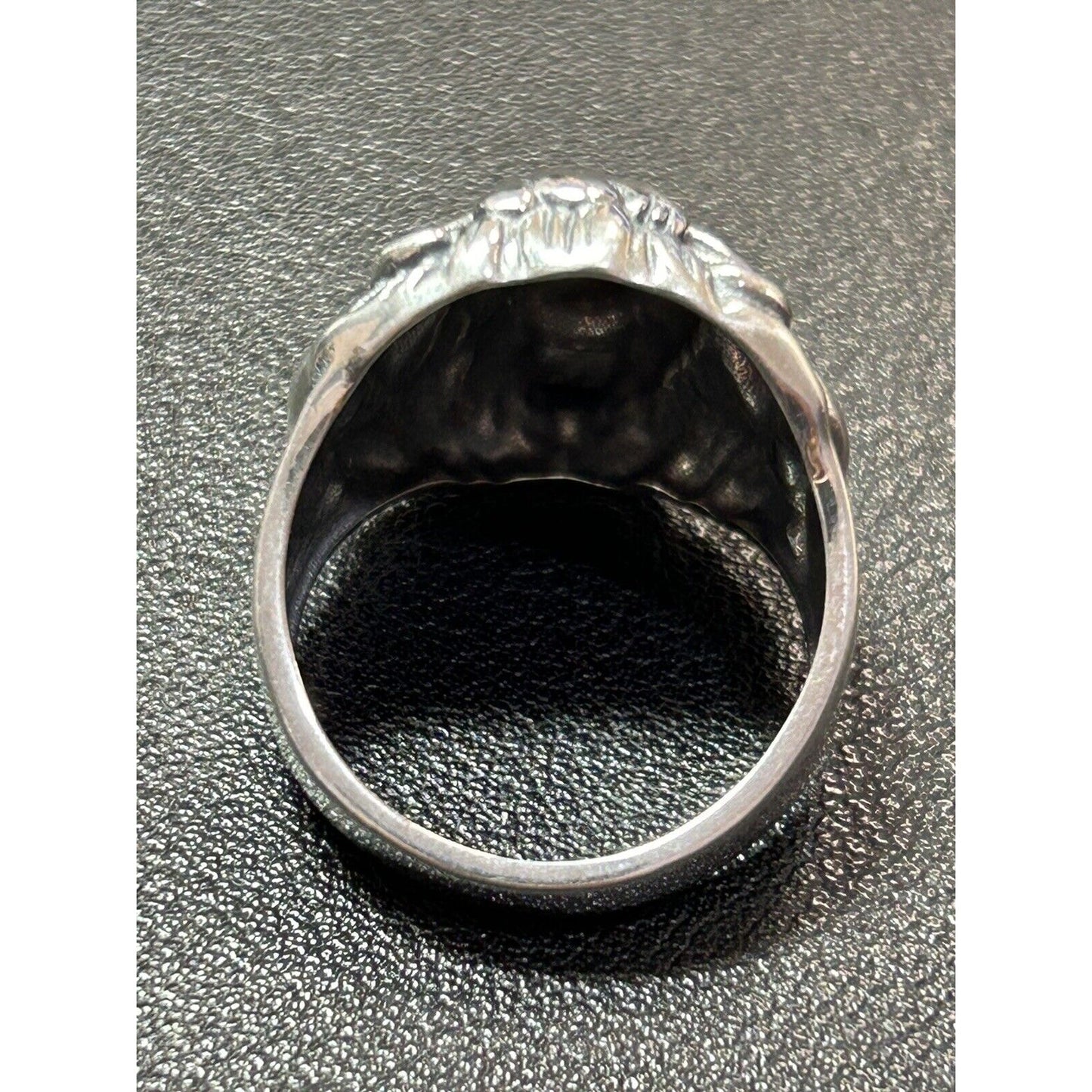 New Condition Sterling Silver Lions Head Ring Size 9.50