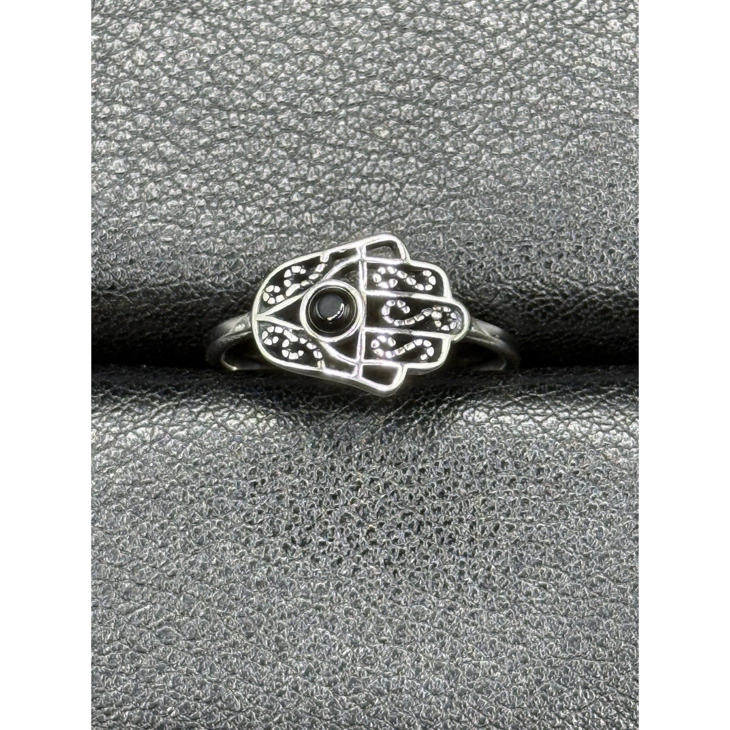 New Condition Sterling Silver Genuine Onyx Hansa Ring Size 7.00