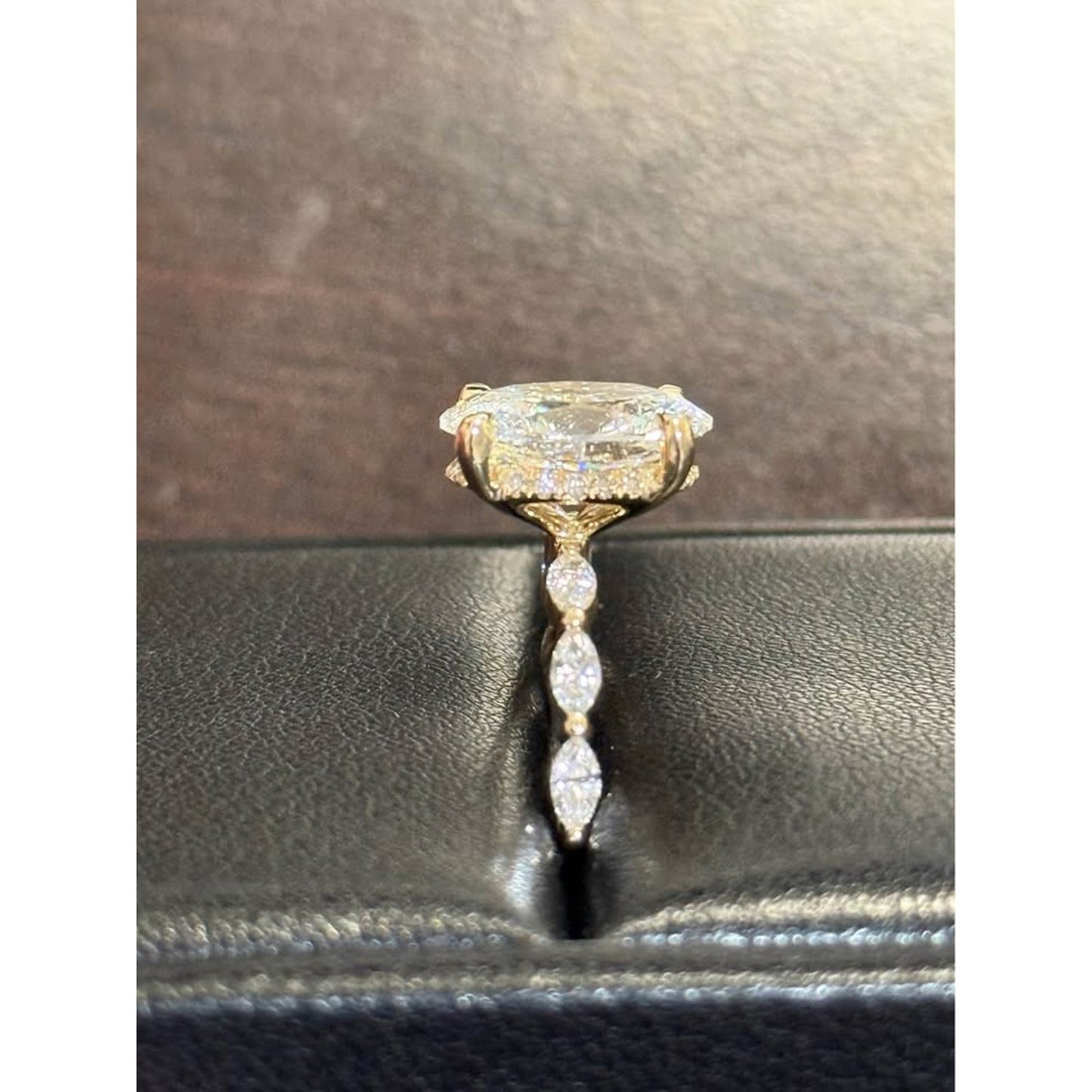 14k Yellow Gold 3.09 Carat Oval Lab Grown Diamond E Color VS1 Clarity IGI