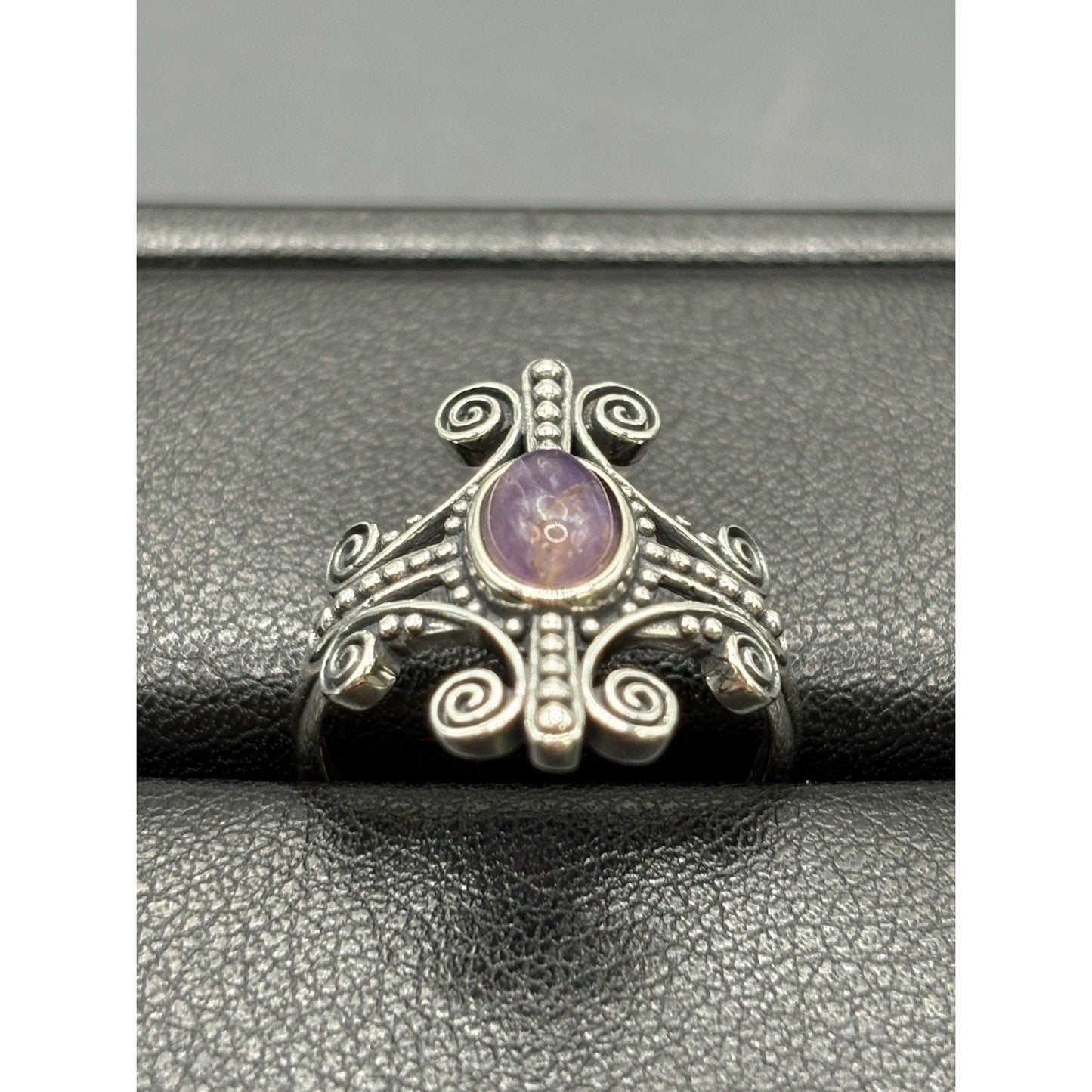 New Condition Sterling Silver Amethyst Scroll Ring Size 7