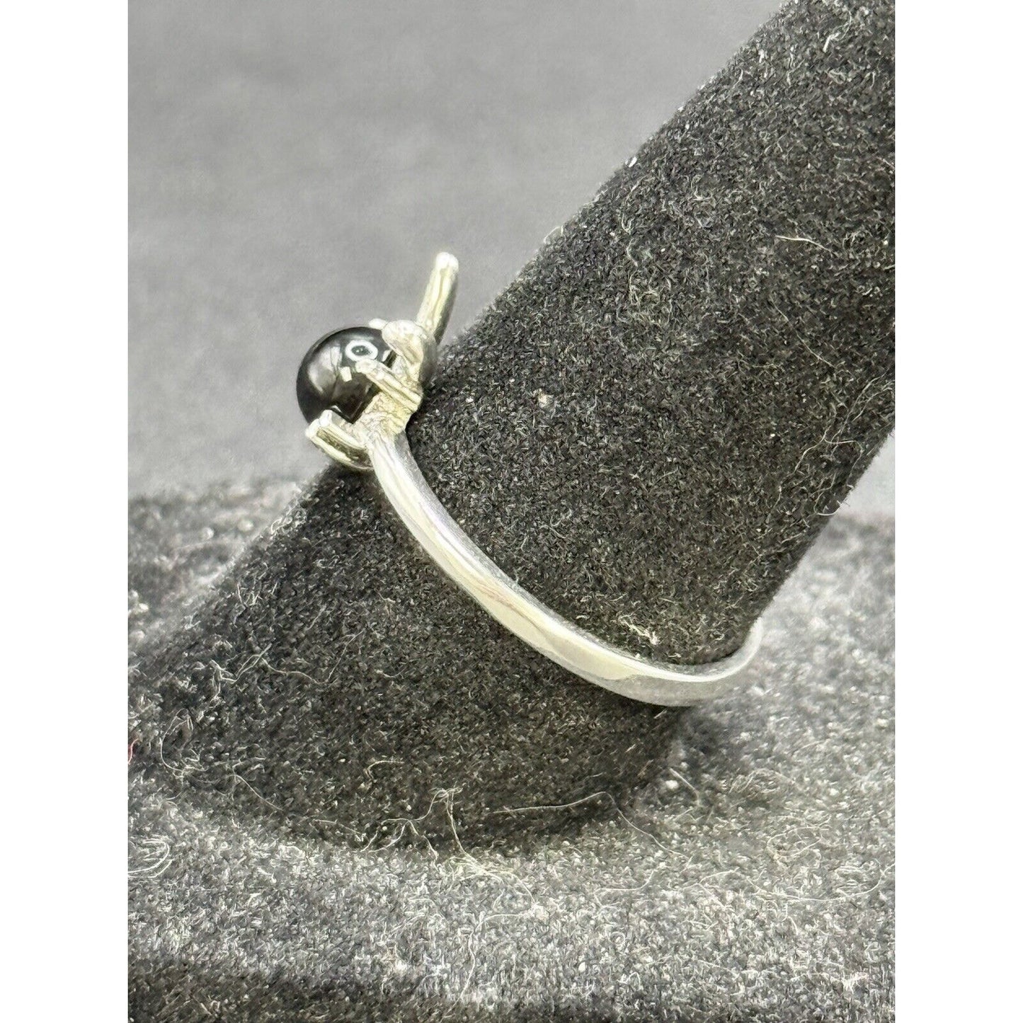 New Condition Sterling Silver Bunny Rabbit Genuine Onyx Ring Size 7.00