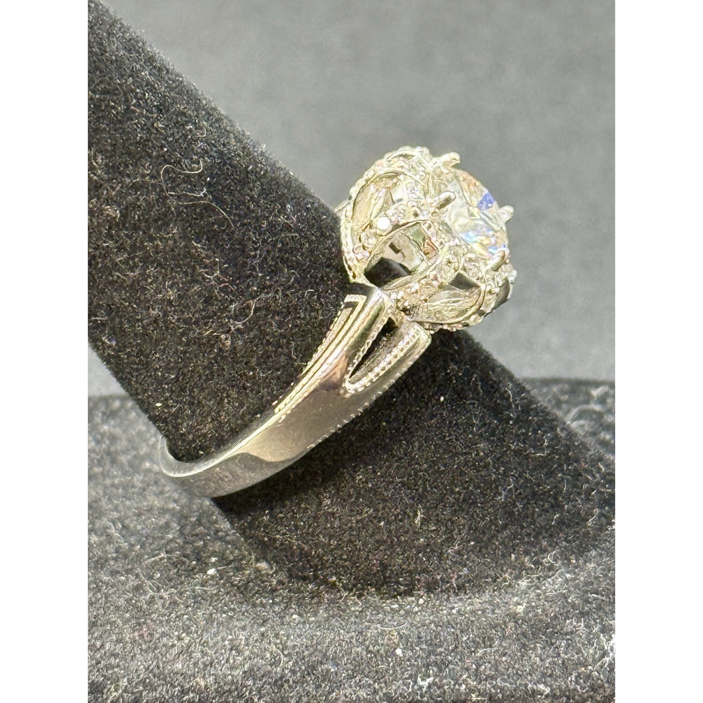 New Condition Sterling Silver Moissanite Engagement Ring Size 7.00 GRA