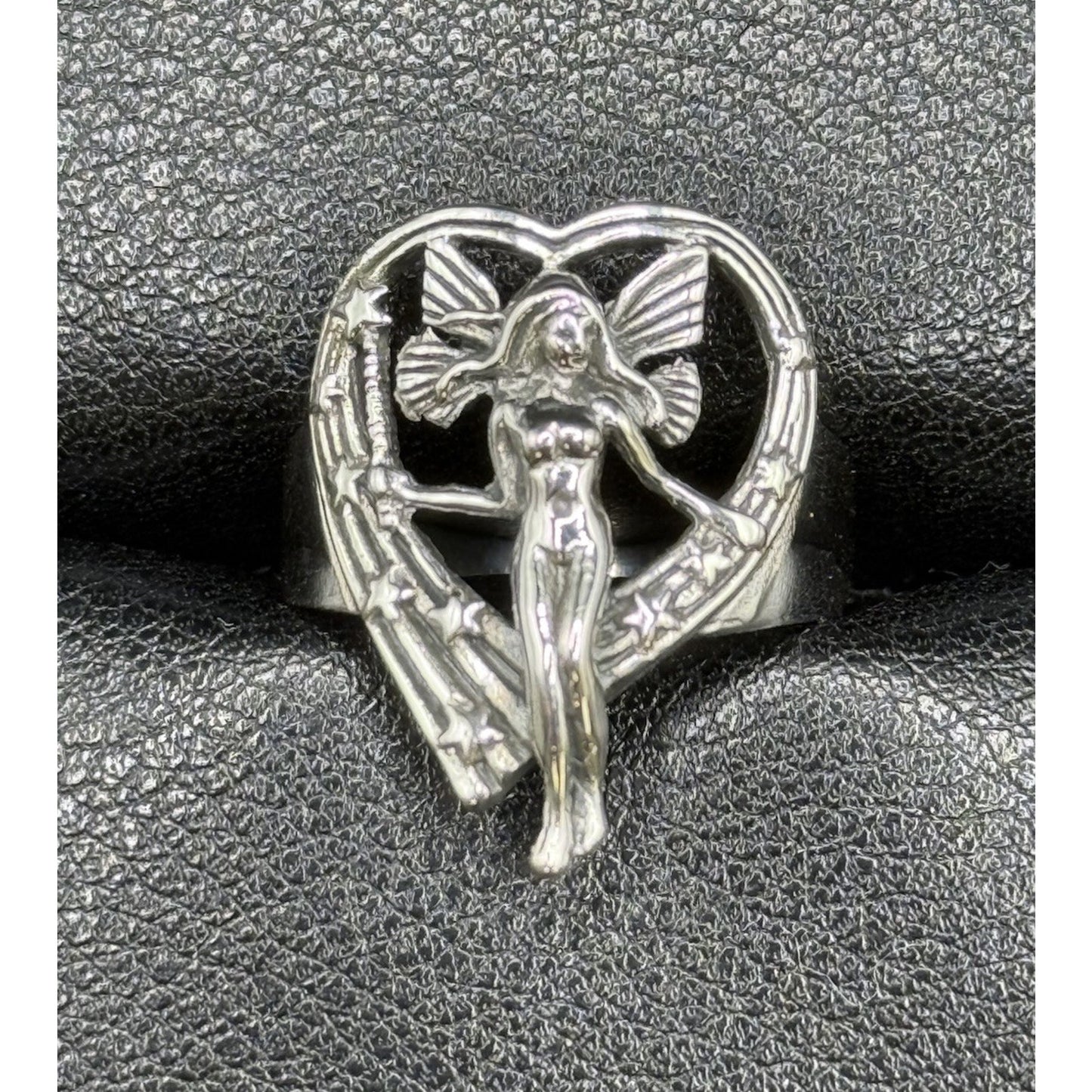 New Condition Sterling Silver Fairy Ring Size 7.00 925