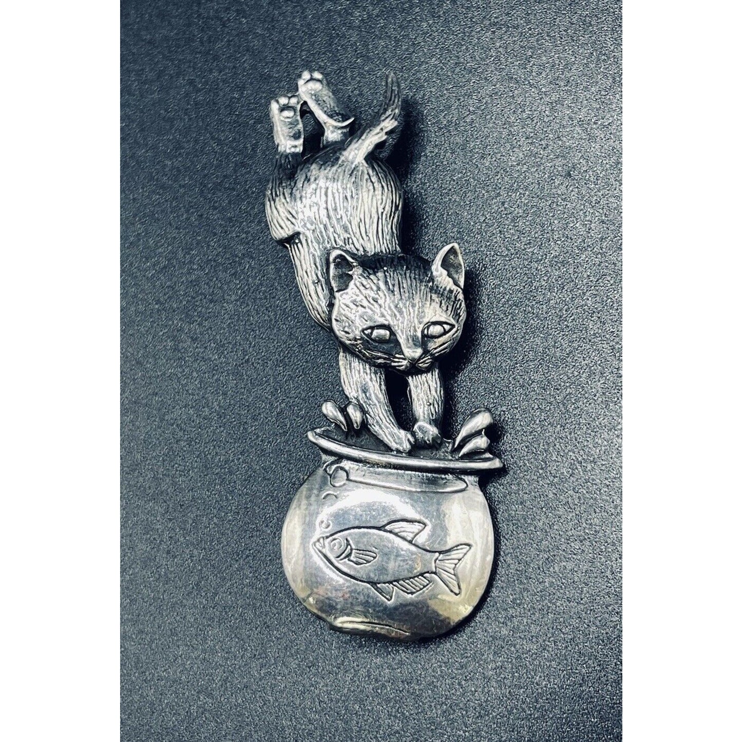Vintage Sterling Silver Cat In Fish Bowl Brooch Pin 925 15 Grams L19