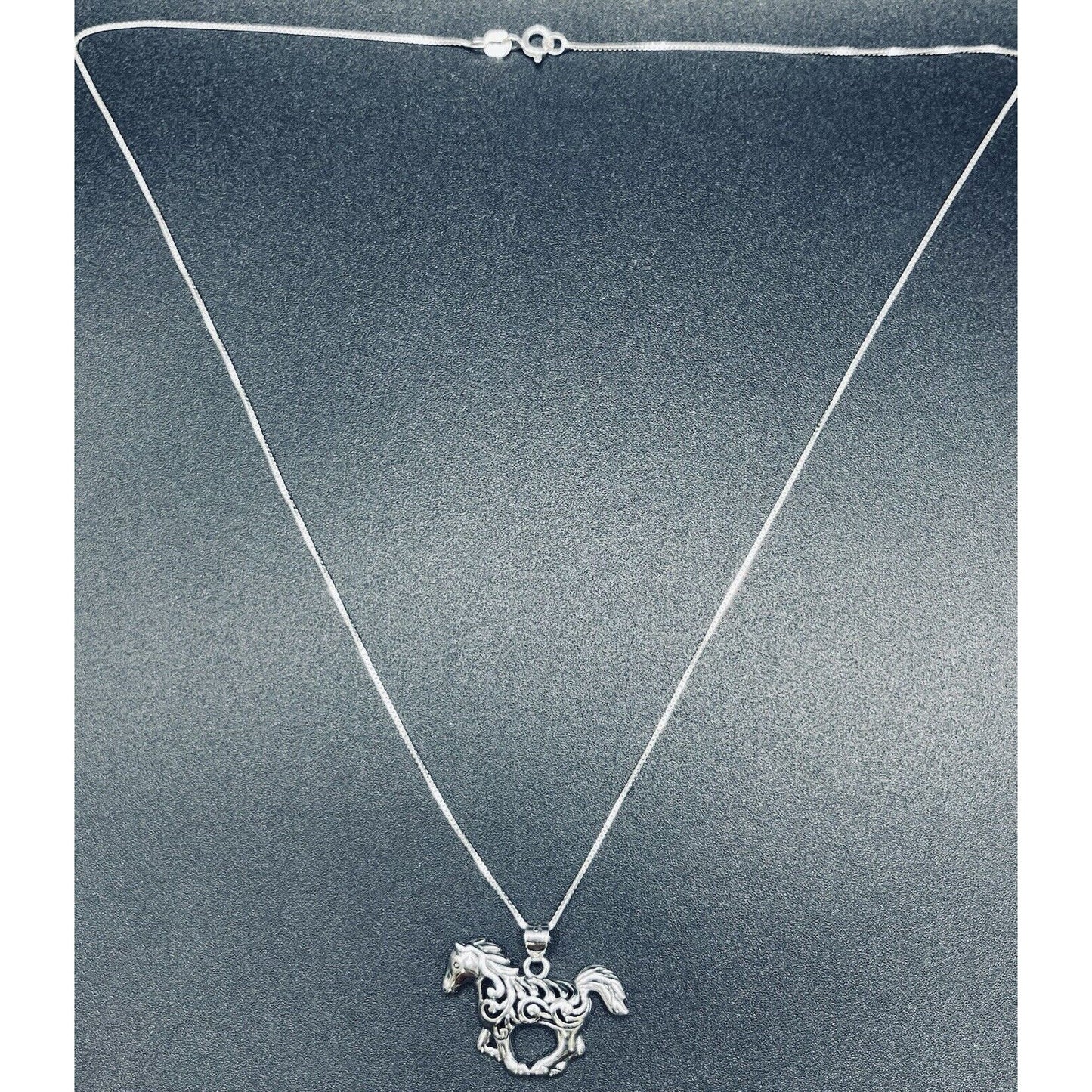 18” New Condition Horse Pendant Necklace Box Chain 925