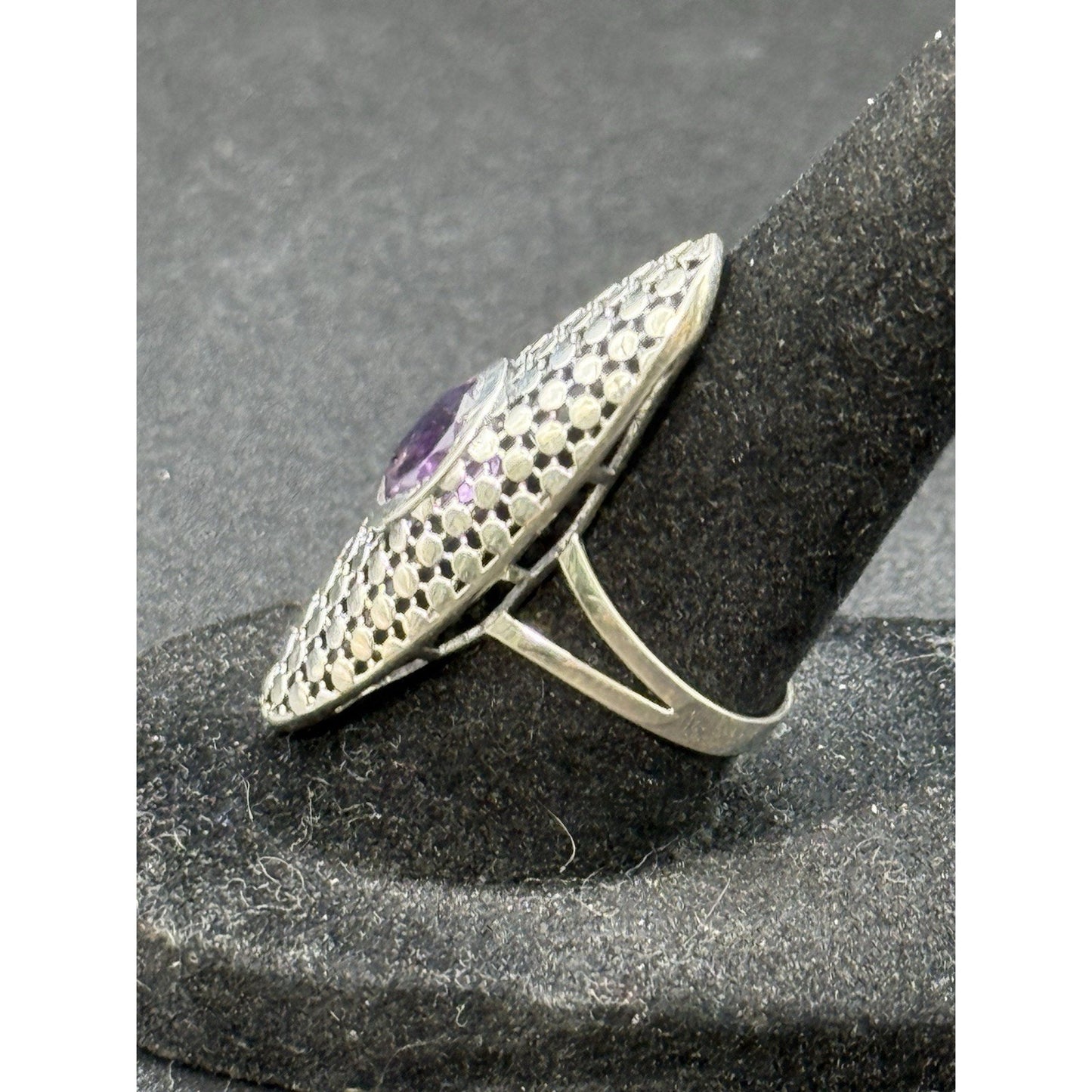 EUC Sterling Silver Oblong Genuine Amethyst Ring Size 7.00 P18