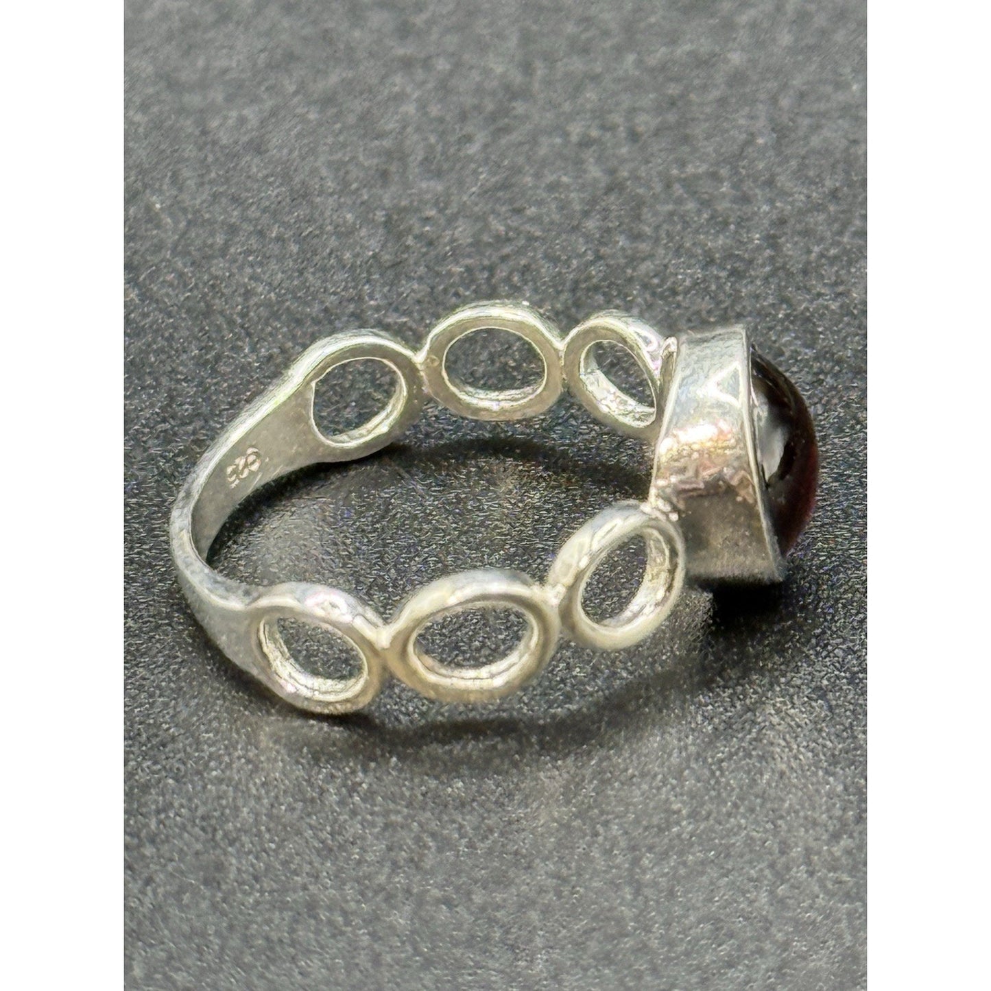New Condition Sterling Silver Genuine Garnet Ring Size 7.00 925 P19