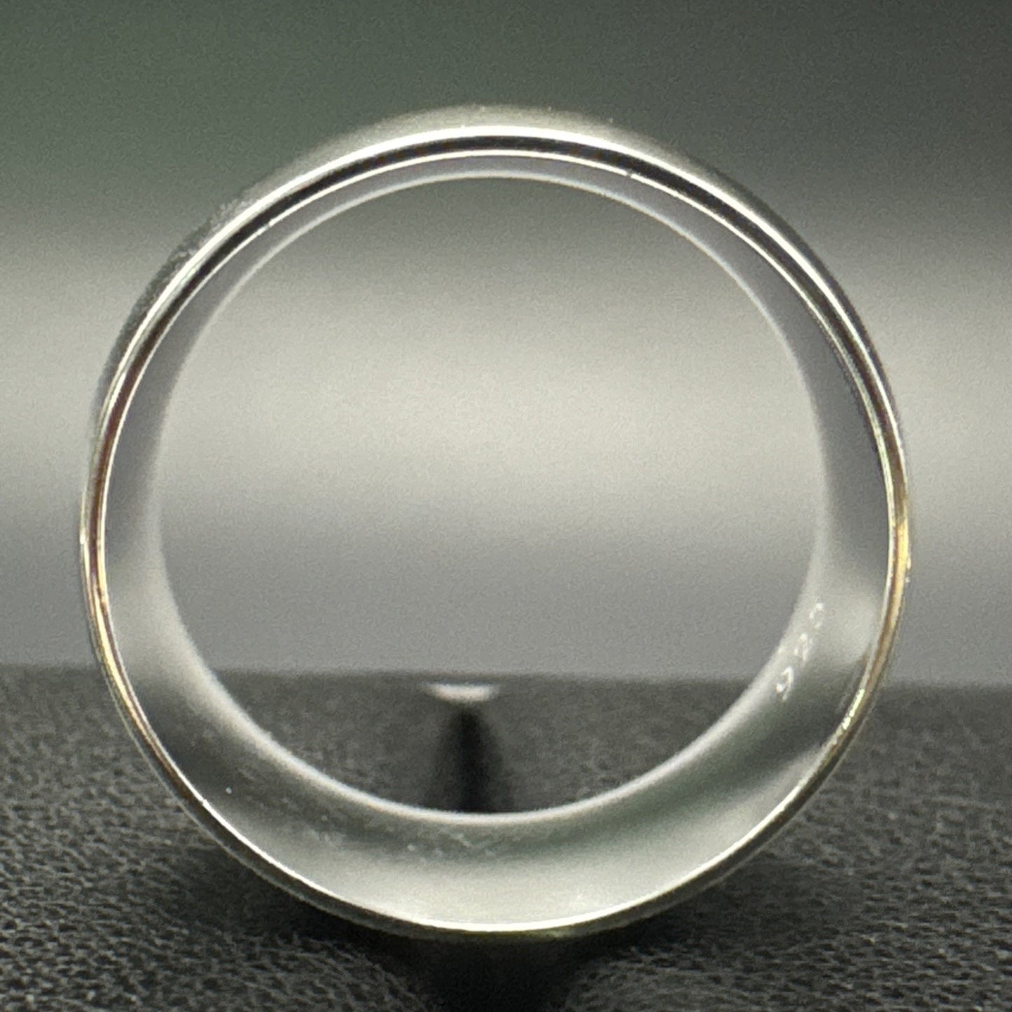 New Condition 10mm Sterling Silver Comfort Fit Band Ring Size 10