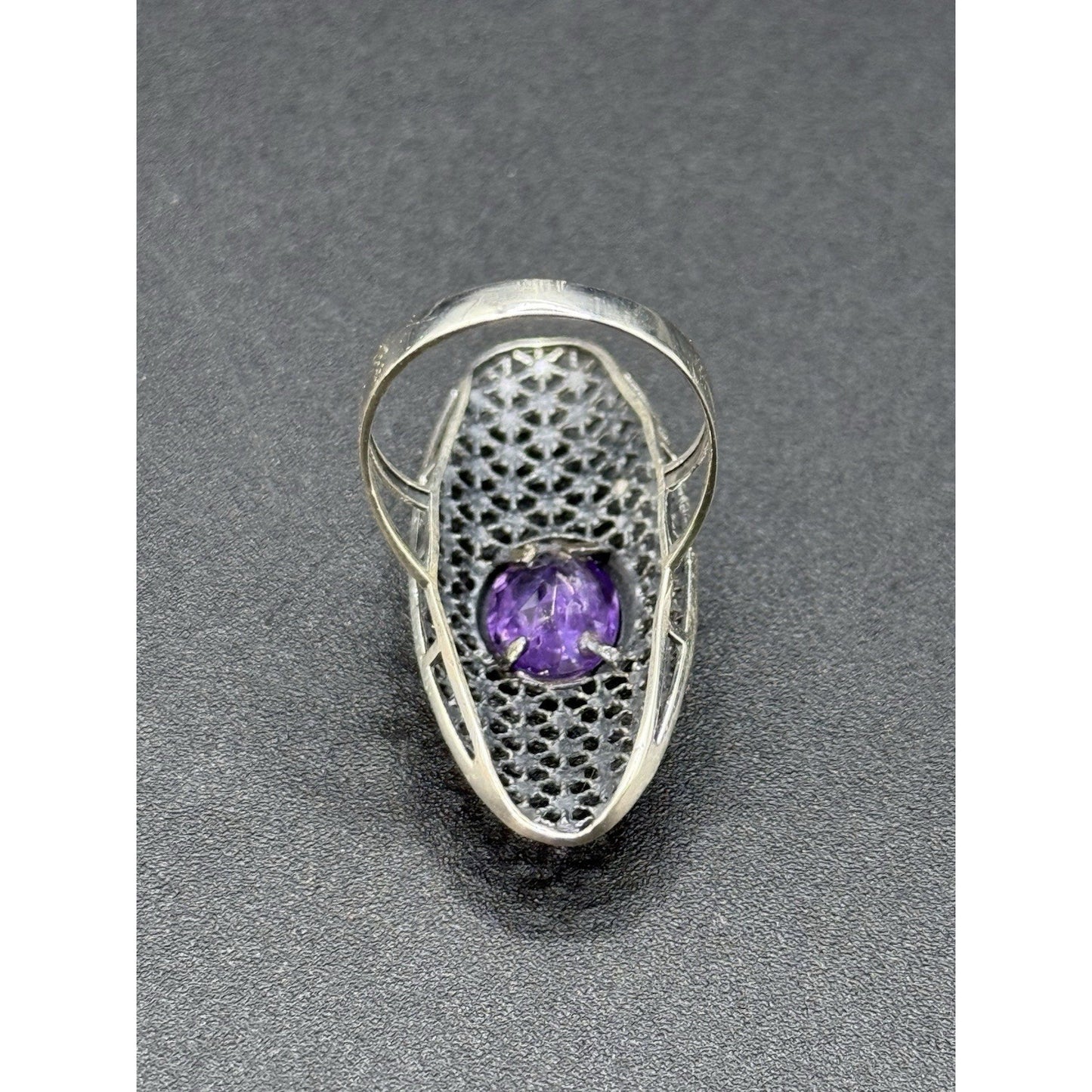 EUC Sterling Silver Oblong Genuine Amethyst Ring Size 7.00 P18