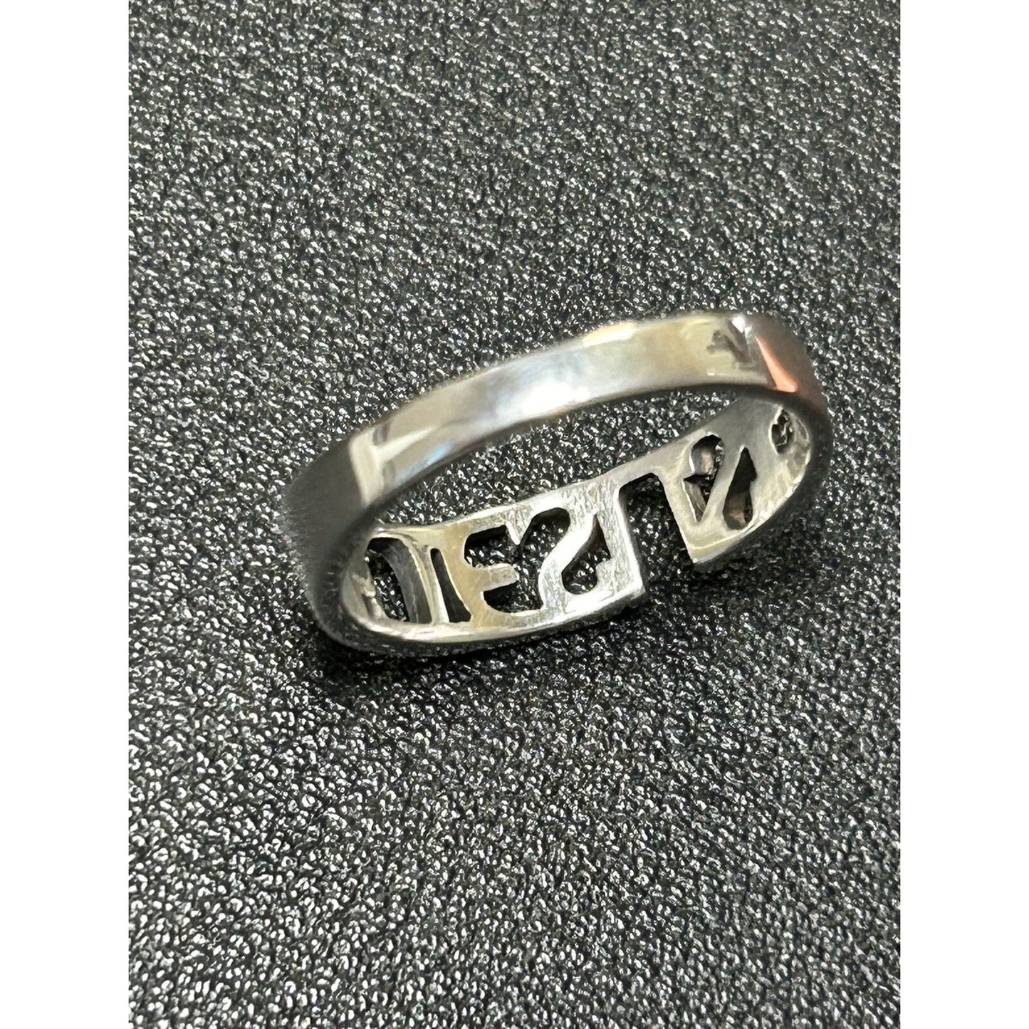 New Condition “Jesus” Ring Size 7.00 925 Band