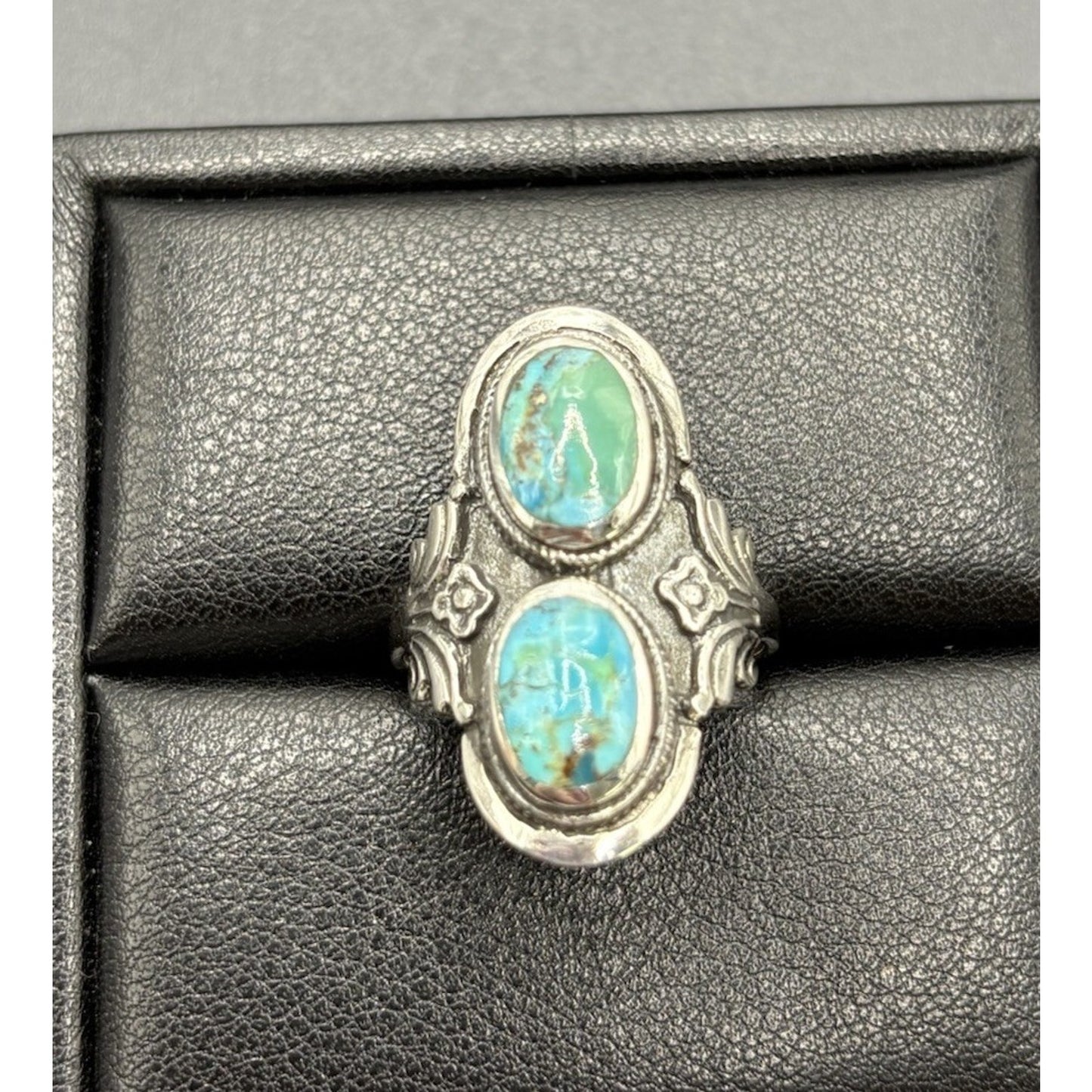New Condition Sterling Silver Double Turquoise Ring size 10 925