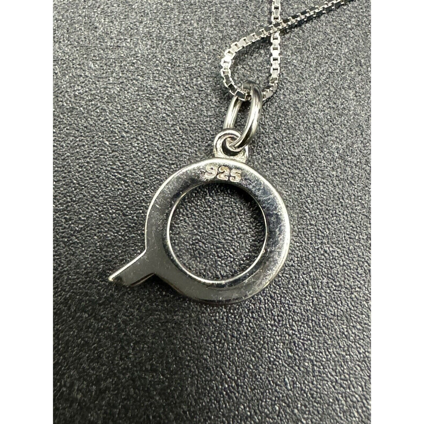 New Condition Sterling Silver Cubic Zirconia Letter “Q” Pendant Necklace 925