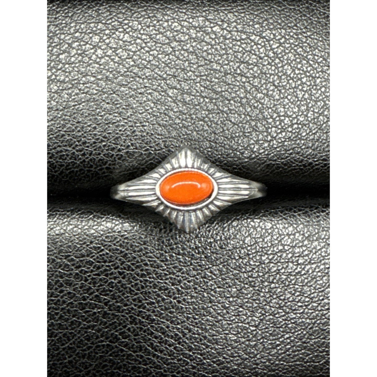 New Condition Sterling Silver Coral Sunburst Ring 925 Size 7