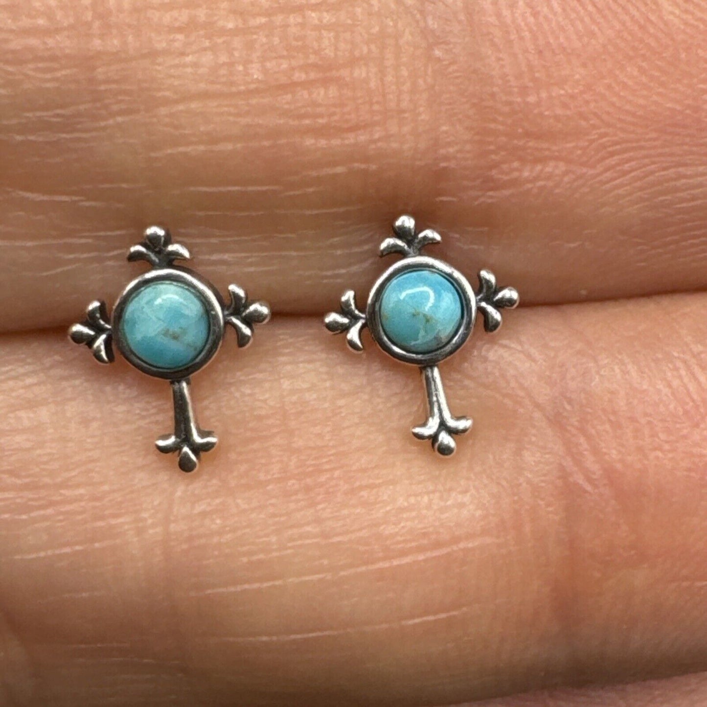 New Condition Sterling Silver Dainty Turquoise Cross Earrings 925