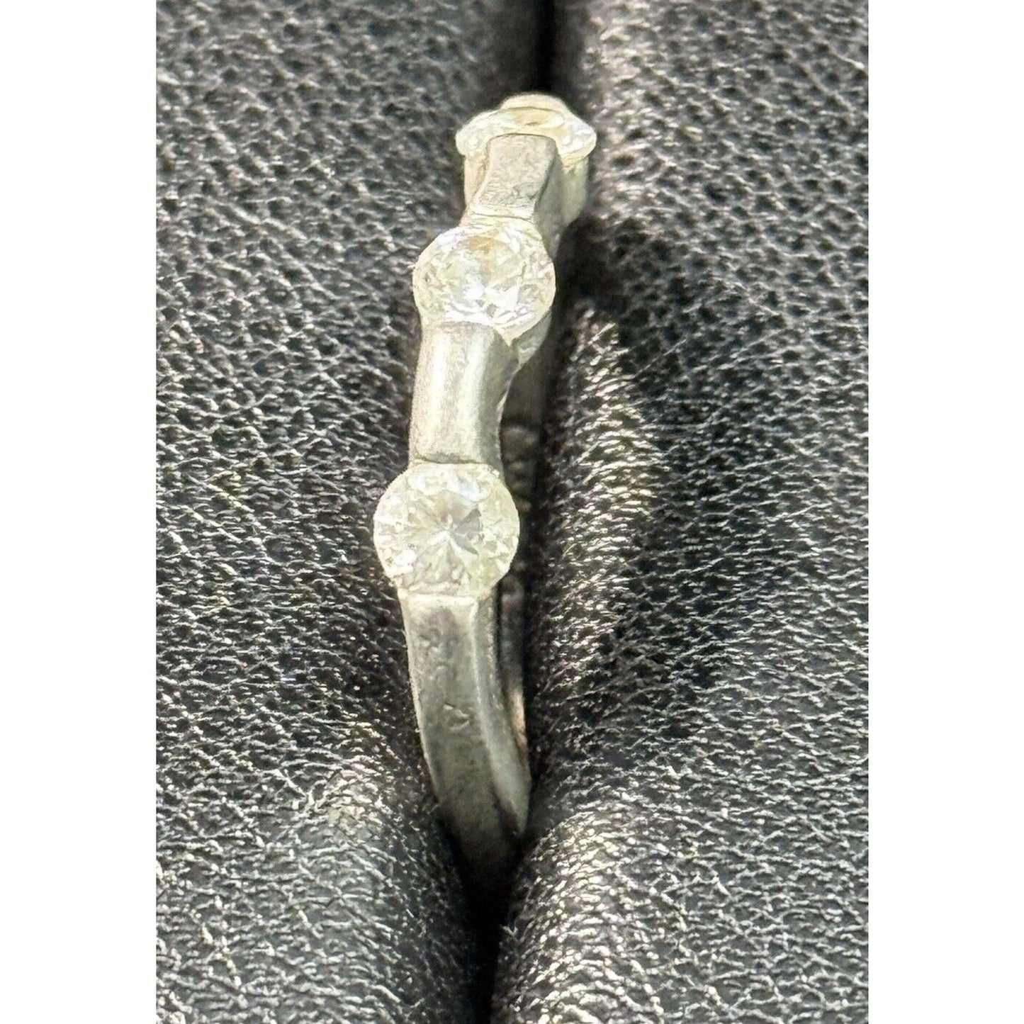 Vintage Sterling Silver Three Cubic Zirconia Band Ring Size 6.00 M29