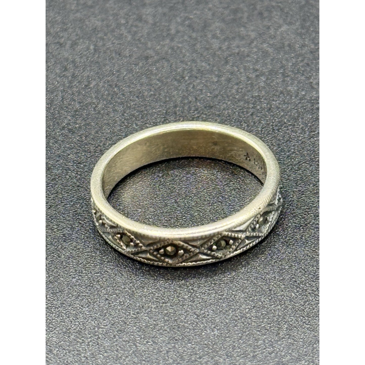 Vintage Sterling Silver Marcasite Band Ring Size 8.50 4.5MM P6
