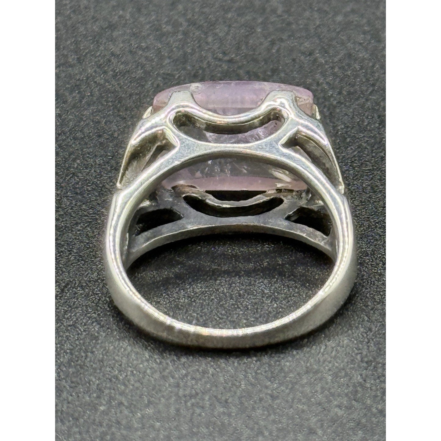 Excellent Used Condition Sterling Silver Amethyst Cab Ring Size 8.00 P19