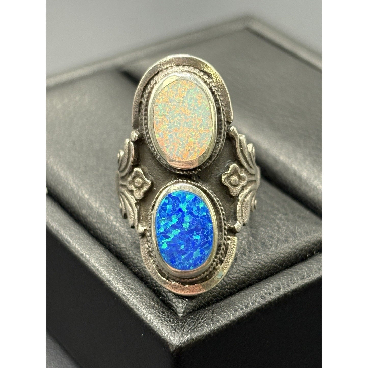 New Condition Sterling Silver Blue White Lab Opal Double Ring Size 7