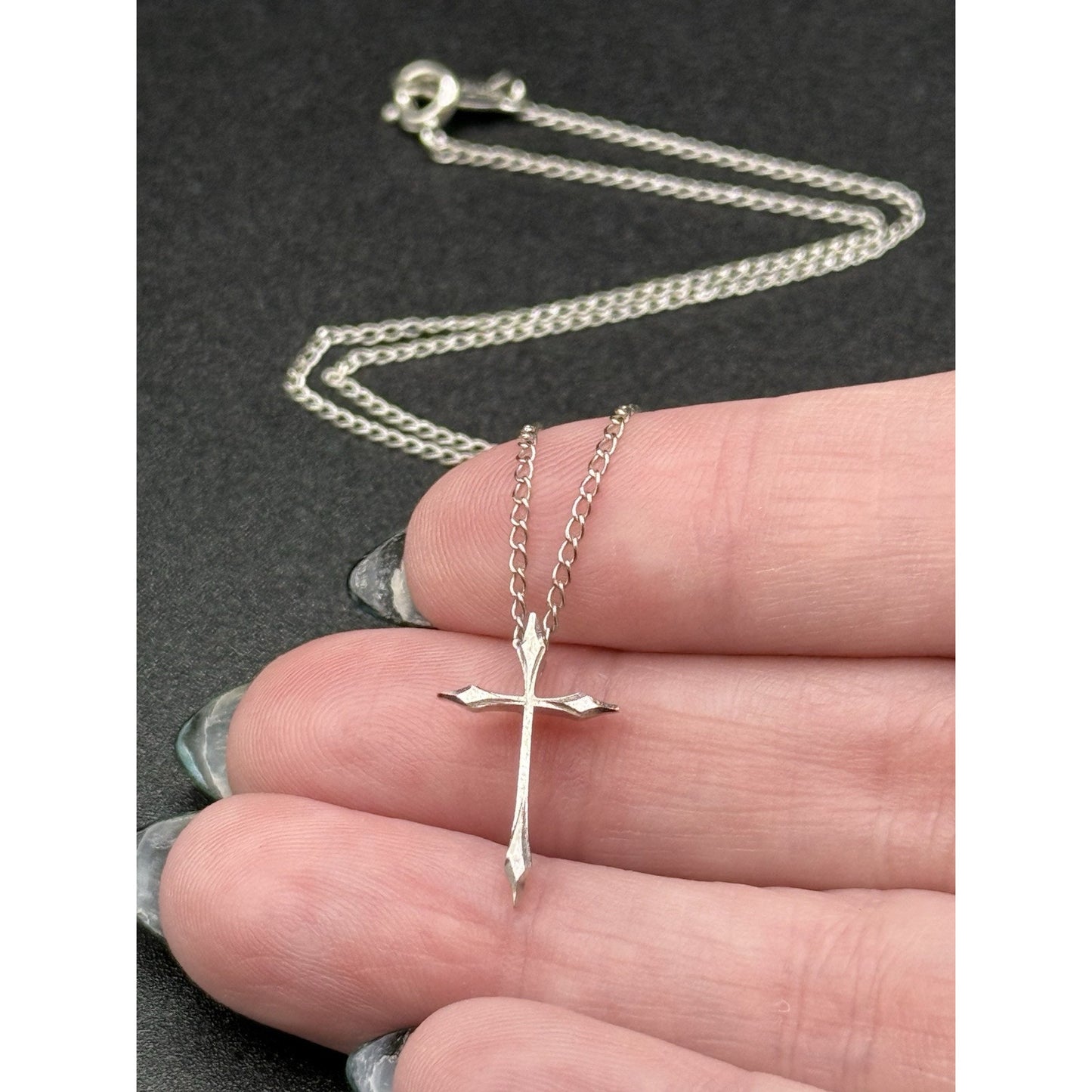 16” Vintage Sterling Silver Dainty Cross Pendant Necklace 925 P11