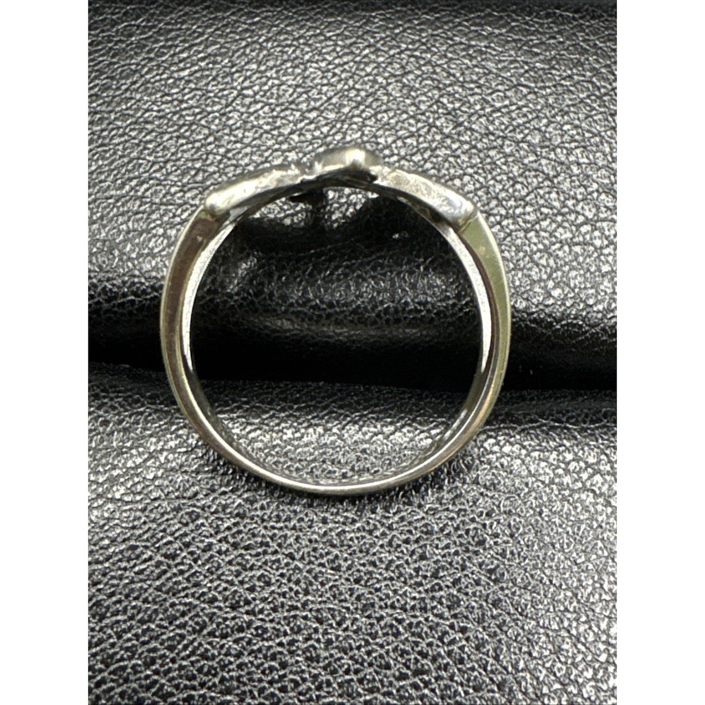 New Condition Sterling Silver Marijuana Leaf Ring 925 Size 7