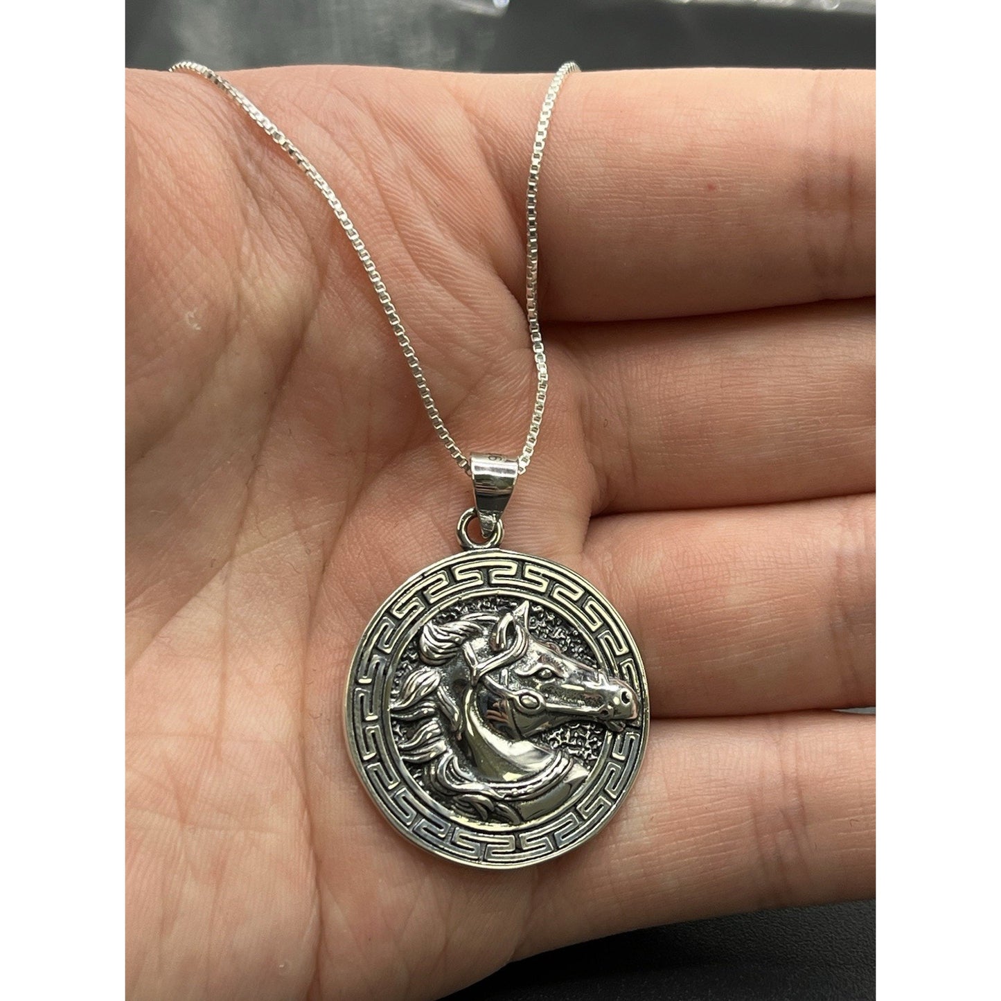 20" New Condition Sterling Silver Horse Pendant Necklace Box Chain