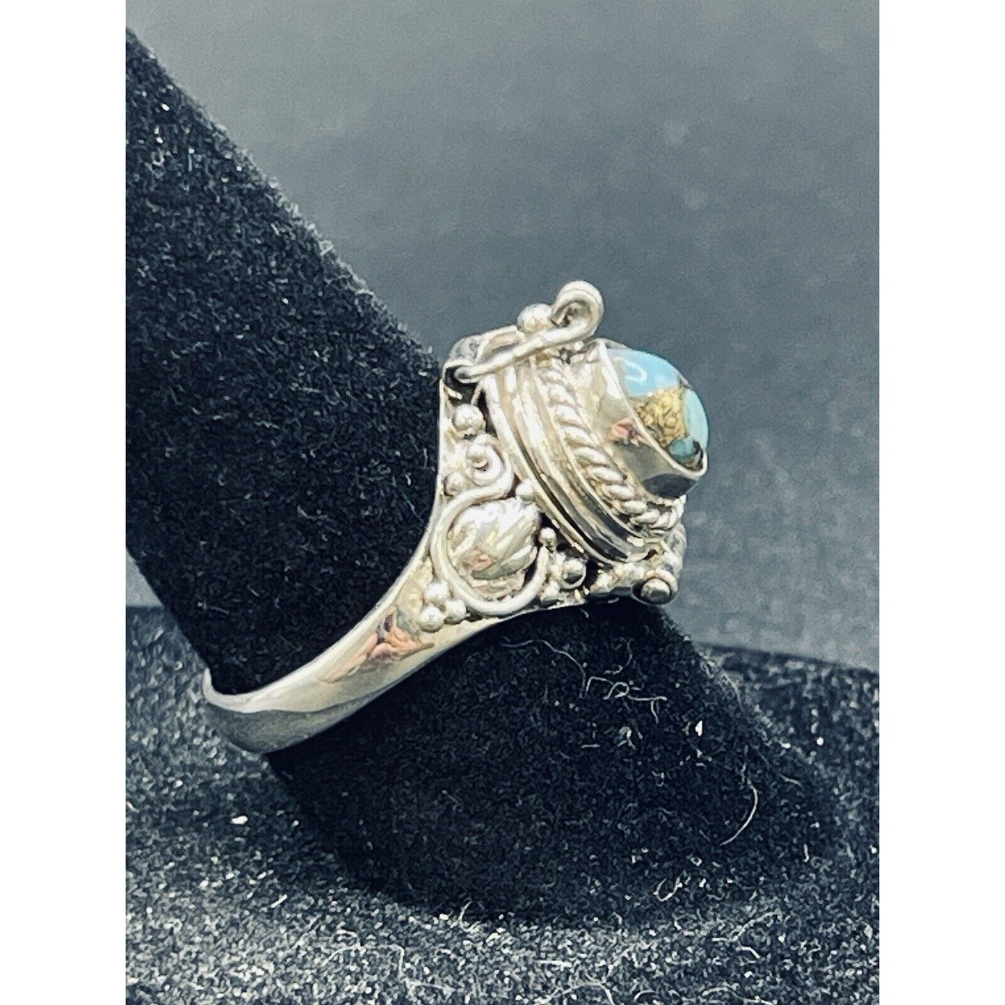 New Condition Sterling Silver Turquoise Poison Ring Size 7.00