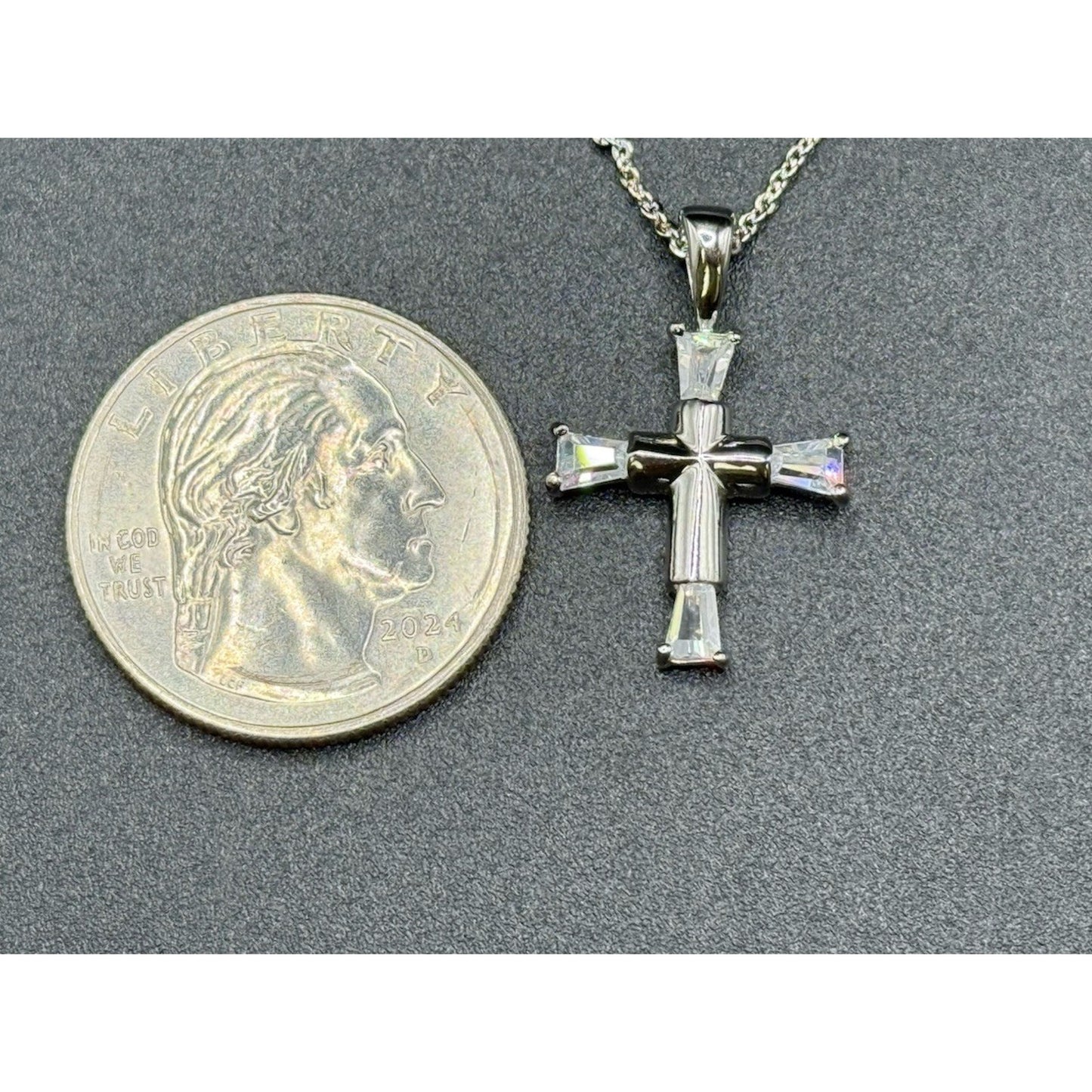 New Condition 18” Sterling Silver Cubic Zirconia Cross Pendant Necklace