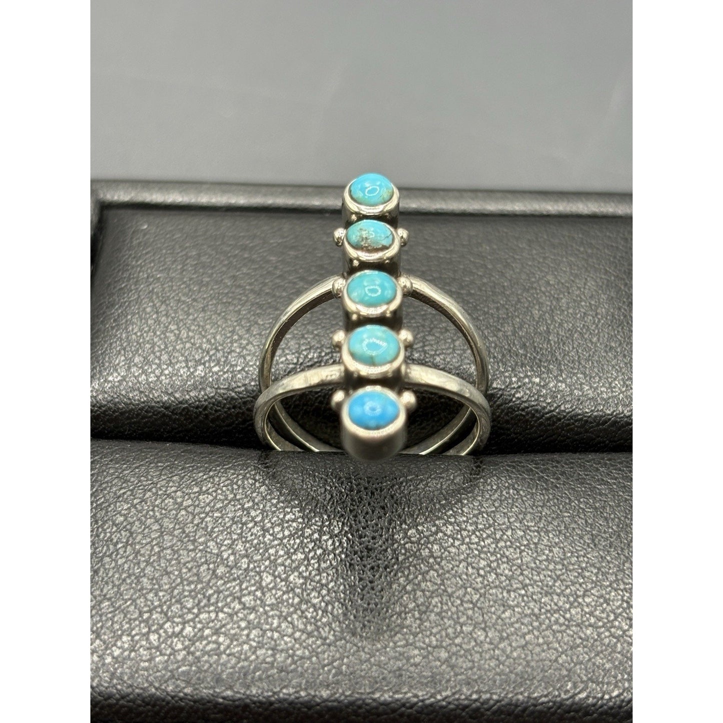 New Condition Sterling Silver Five Turquoise Ring Size 7