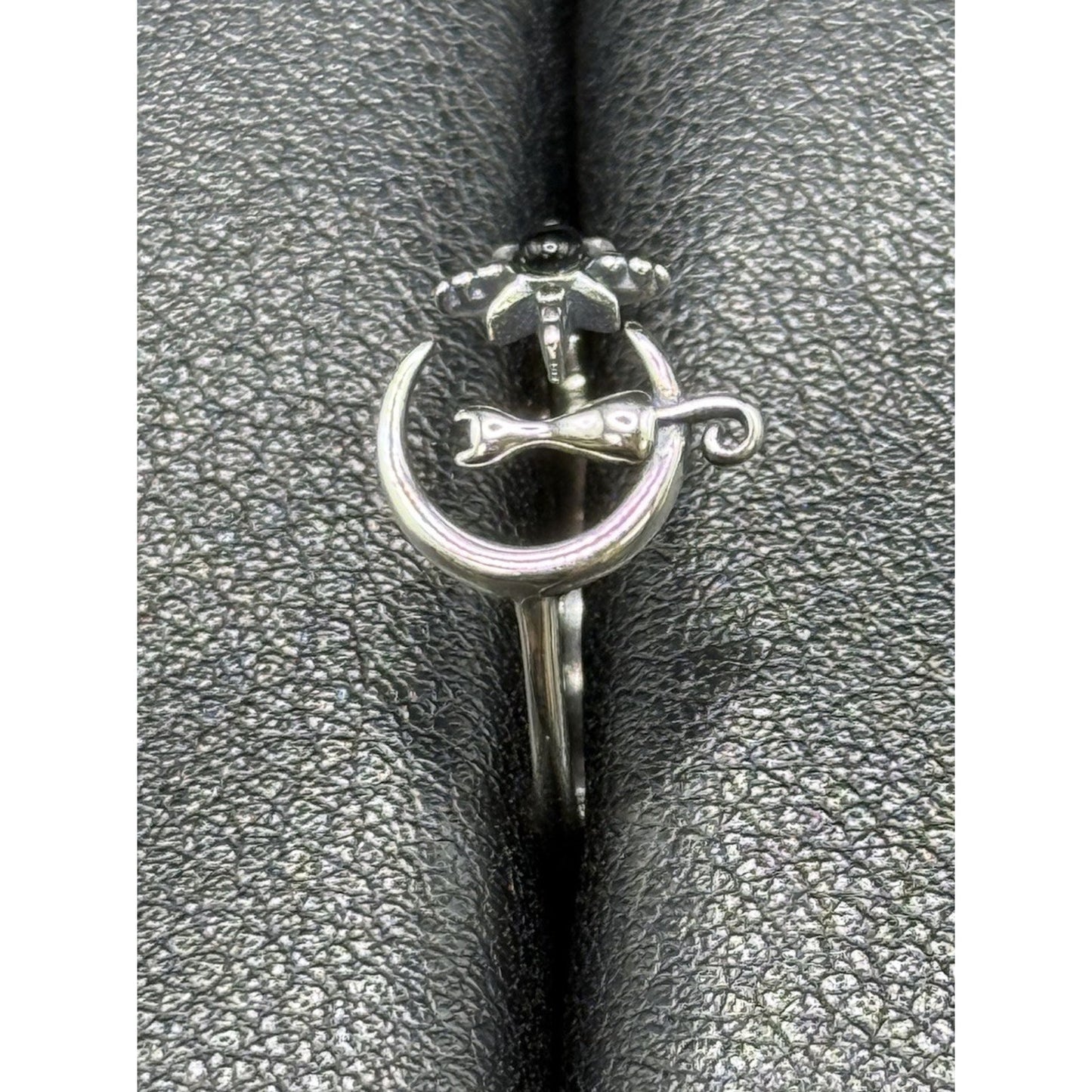 New Condition Sterling Silver Cat Moon Genuine Onyx Ring Size 7.00 Adjustable