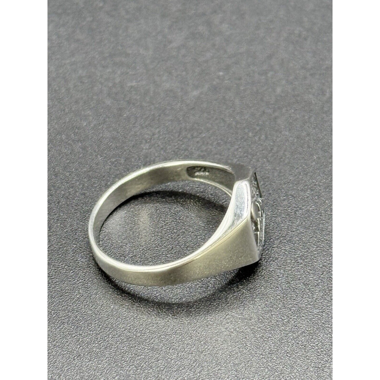 New Condition Sterling Silver Mountains & Moon Ring Size 7.00