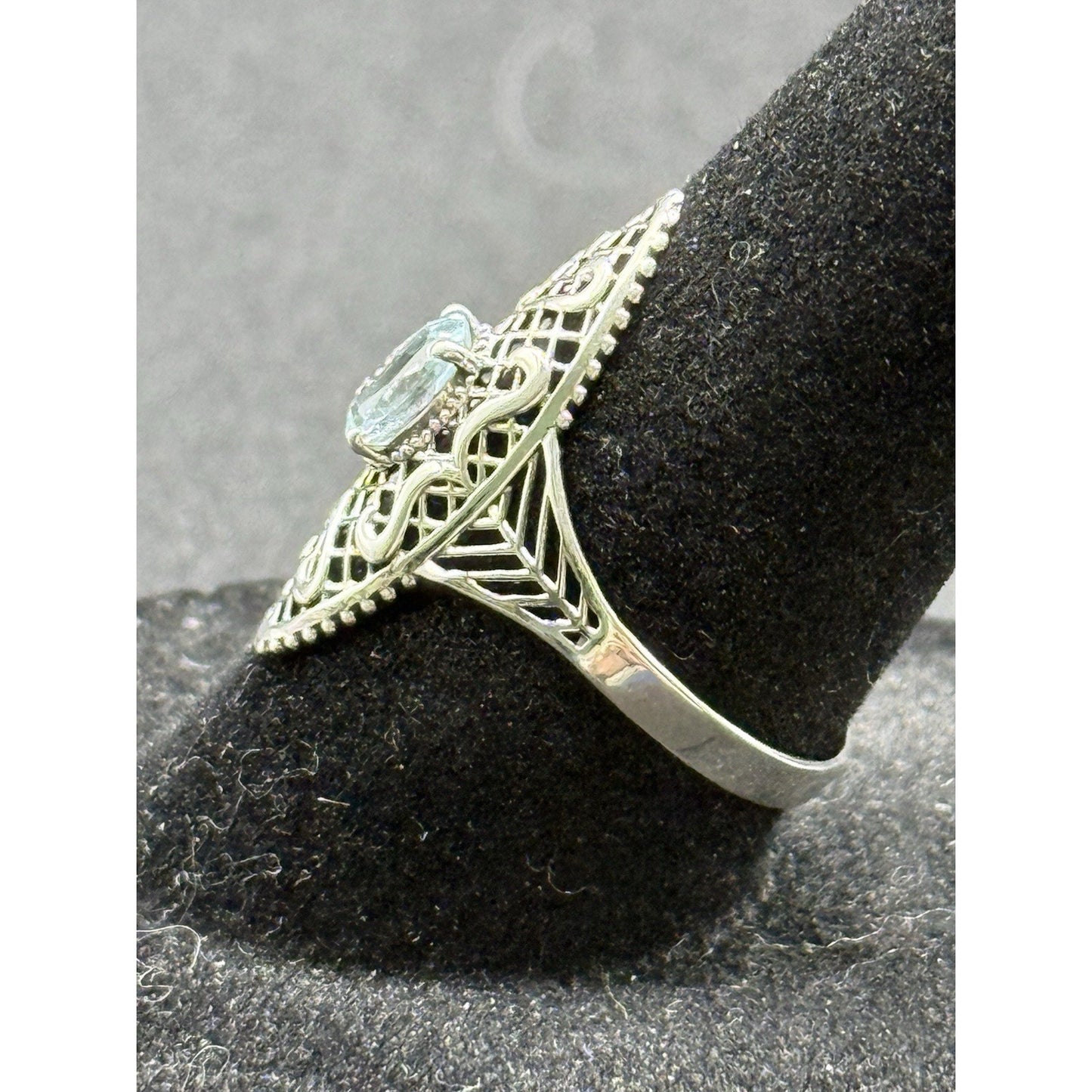 New Condition Sterling Silver Genuine Topaz Oblong Ring Size 7.00