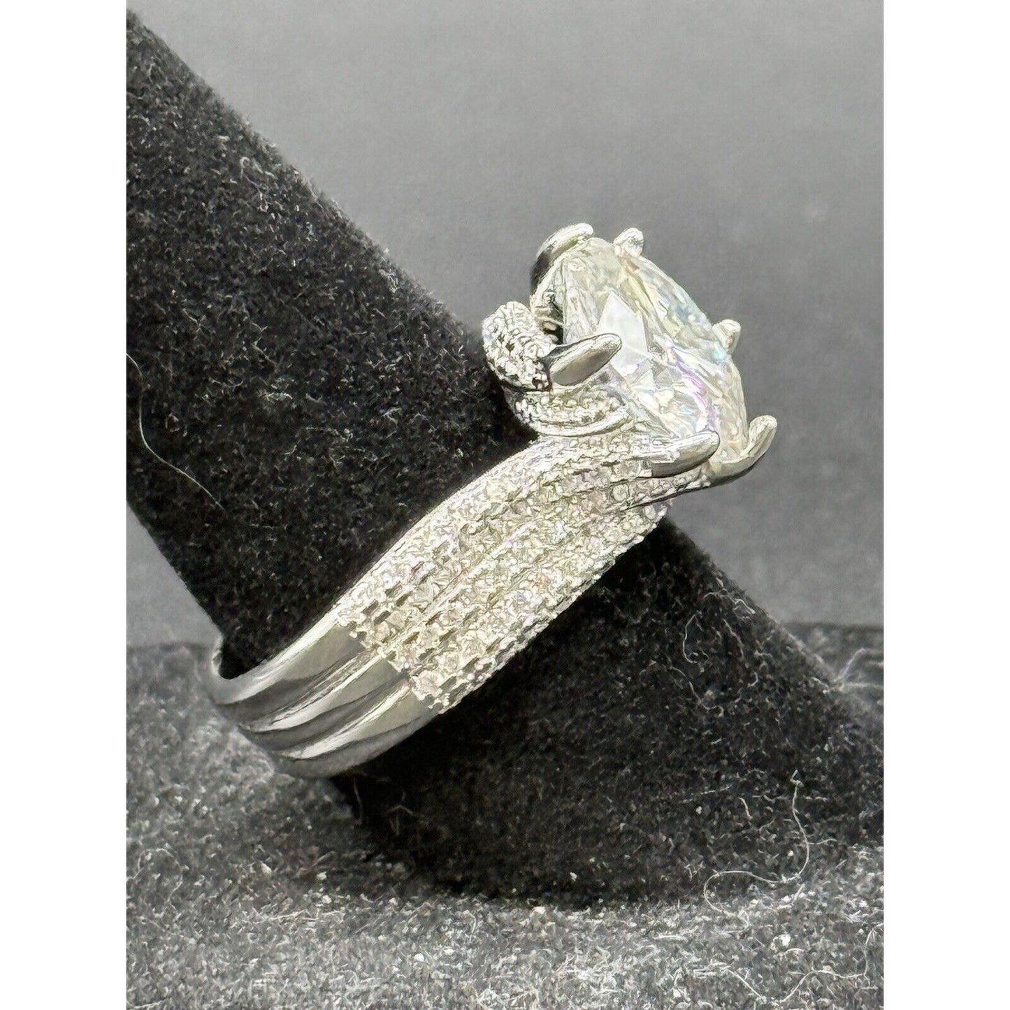 New Condition Sterling Silver 5 carat Moissanite Ring Size 6.75 GRA
