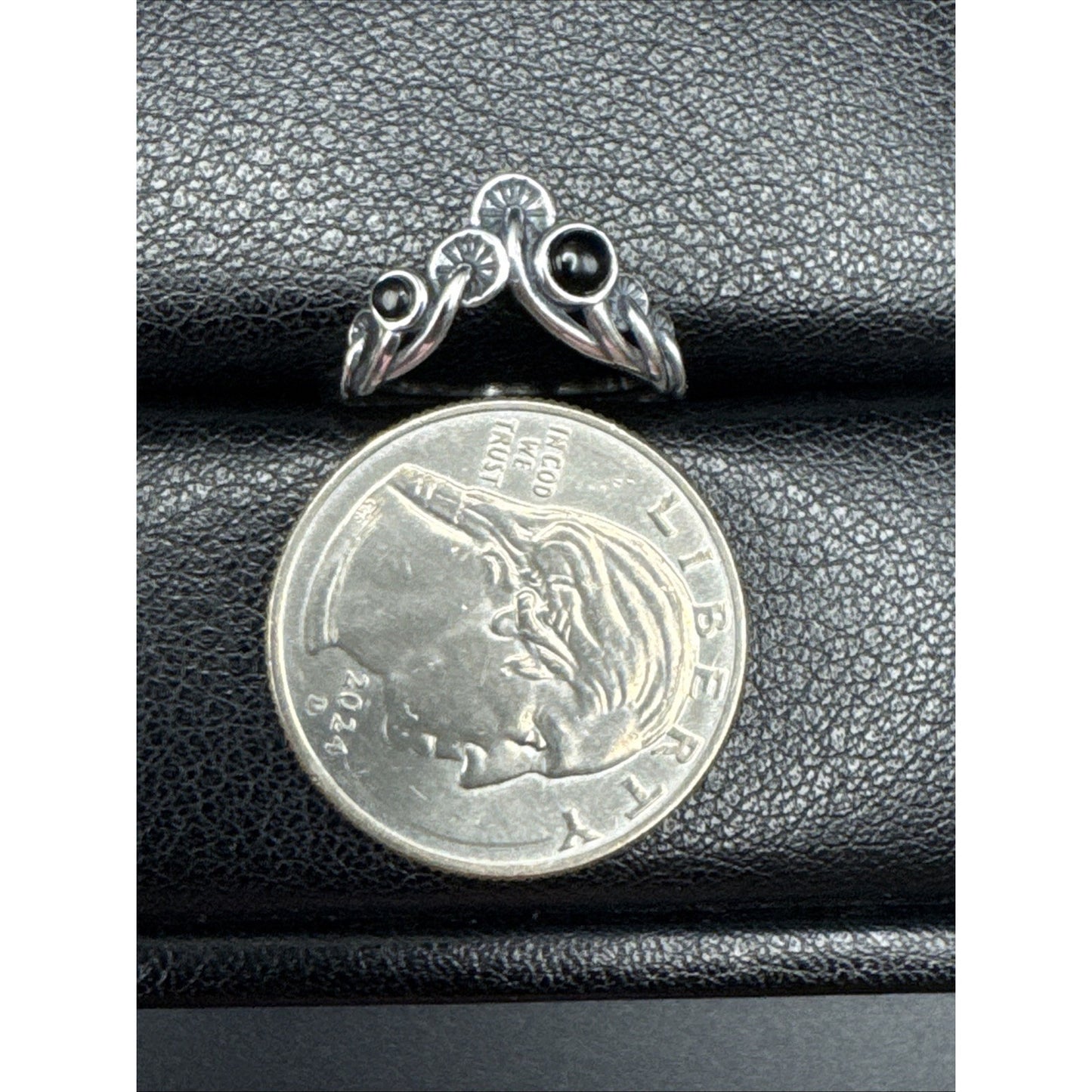 New Condition Sterling Silver Genuine Onyx Mushrooms Ring Size 7