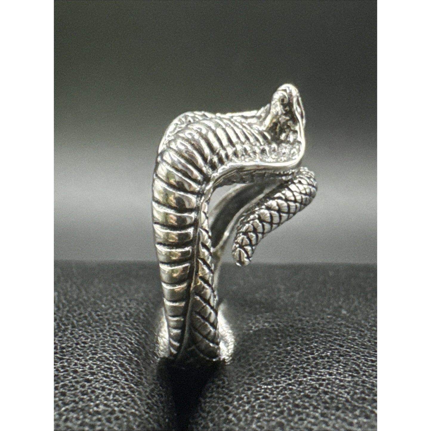 New Condition Sterling Silver King Cobra Ring 925 Size 10