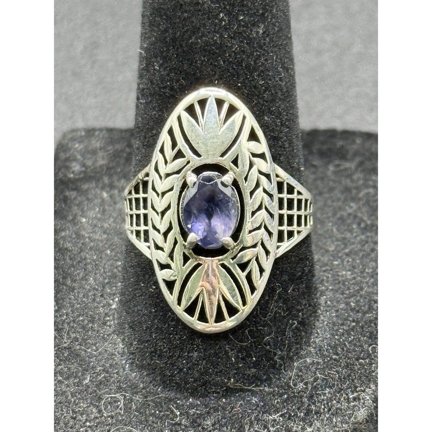 New Condition Sterling Silver Genuine Iolite Ring Size 7.50 925 P20