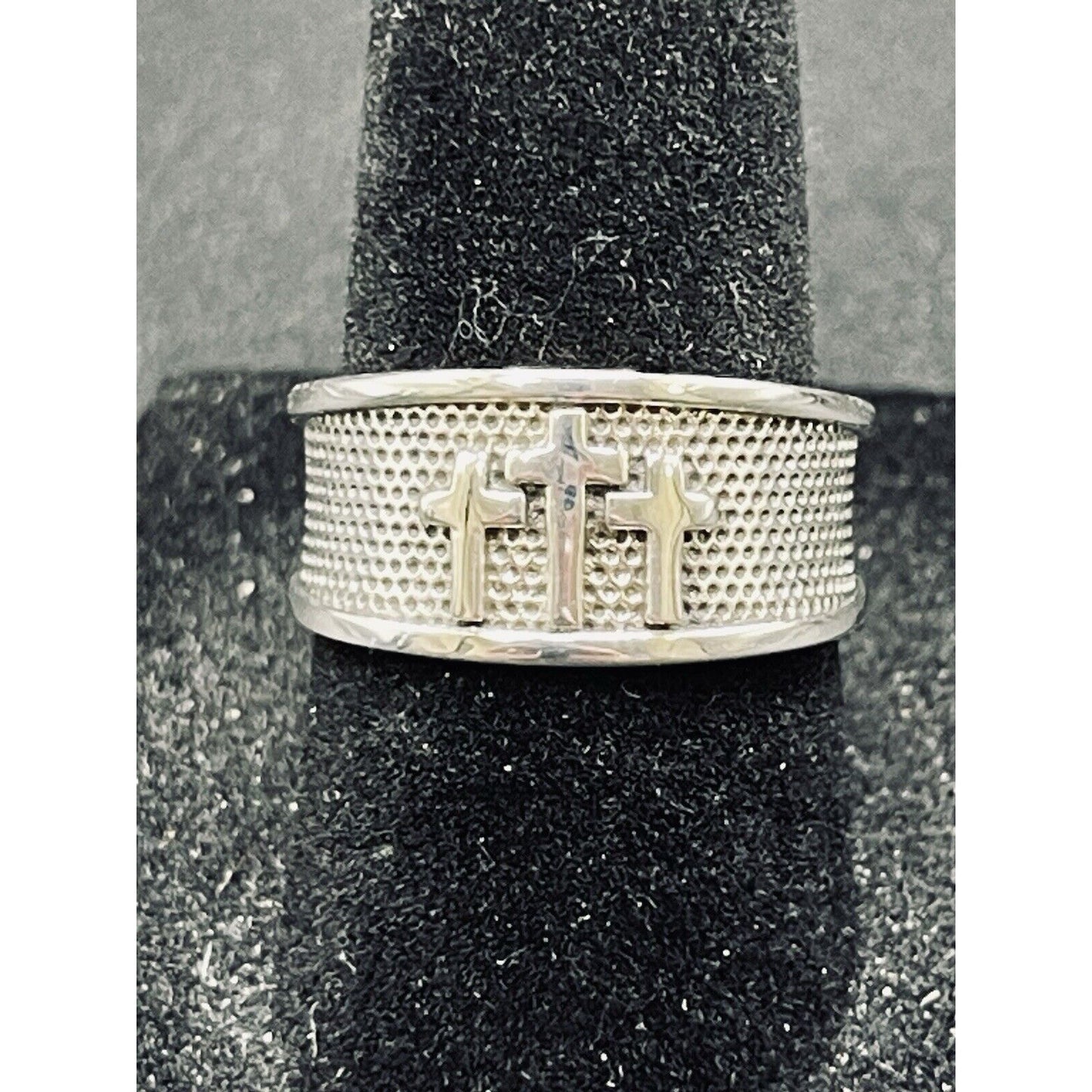 New Condition Sterling Silver Three Crosses Jesus Ring Size 6.50