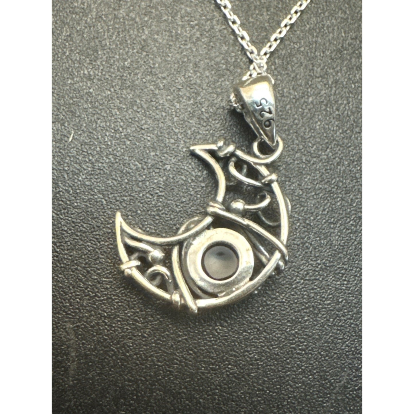 18” New Condition Sterling Silver Onyx Crescent Moon Pendant Necklace