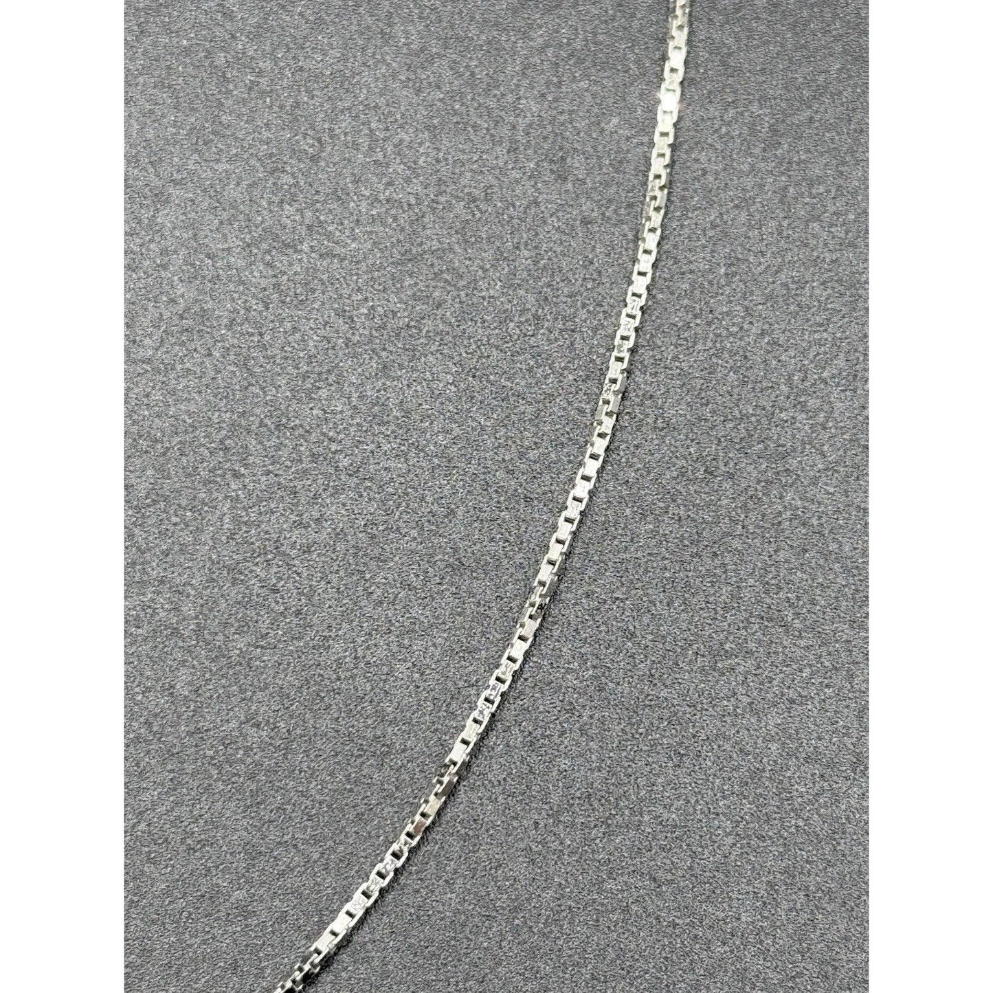 18” Sterling Silver Chain Necklace 1.35MM 4 Grams N13